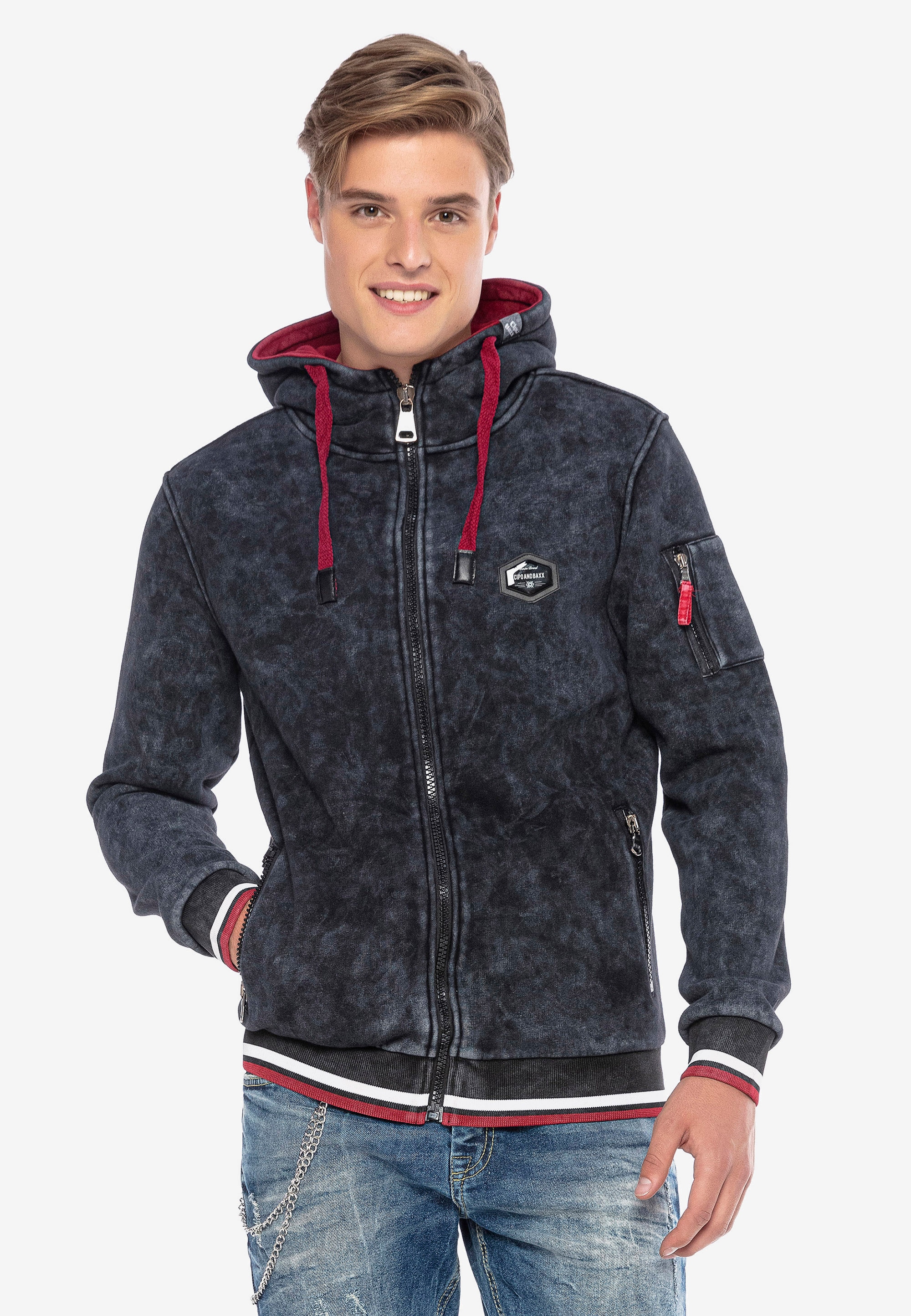 Sweatjacke, in sportlichem Design