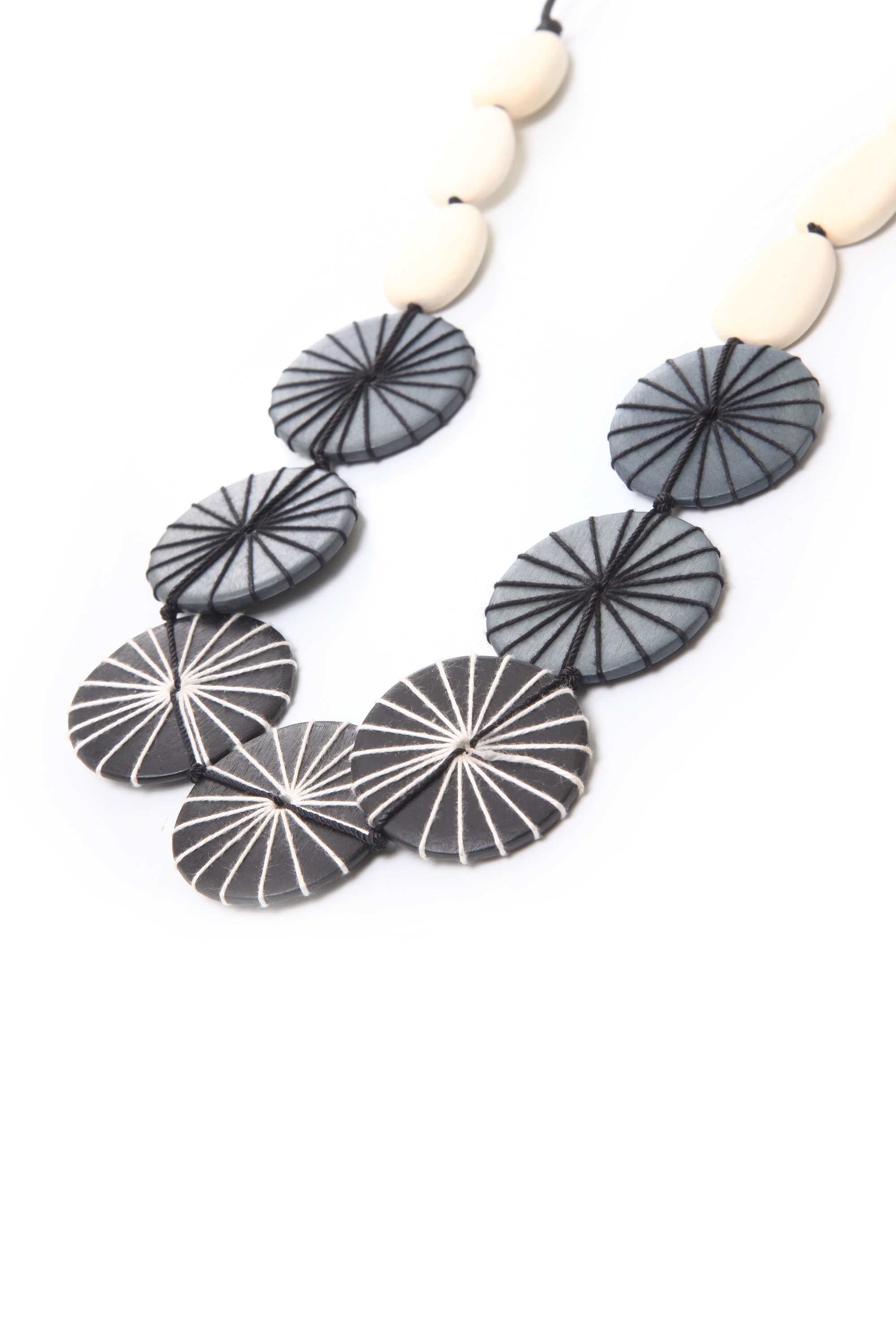 COLLEZIONE ALESSANDRO Lange Kette »Blacky«, Holzscheiben