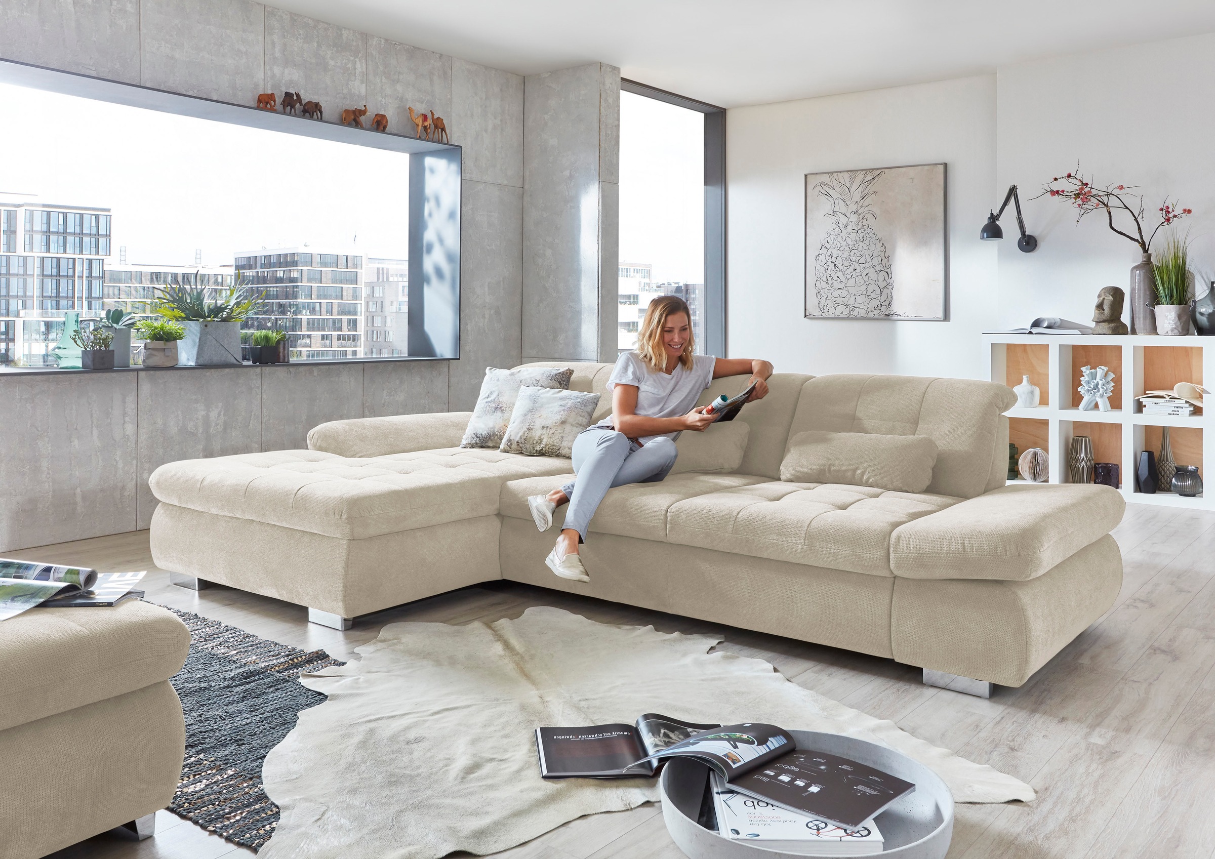 Die PlanBar Ecksofa "MP-IN17004 L-Form, Breite 331 cm, Kaltschaum-Polsterung" inkl. Sitztiefenverstellung, wahlweise weitere Funktionen