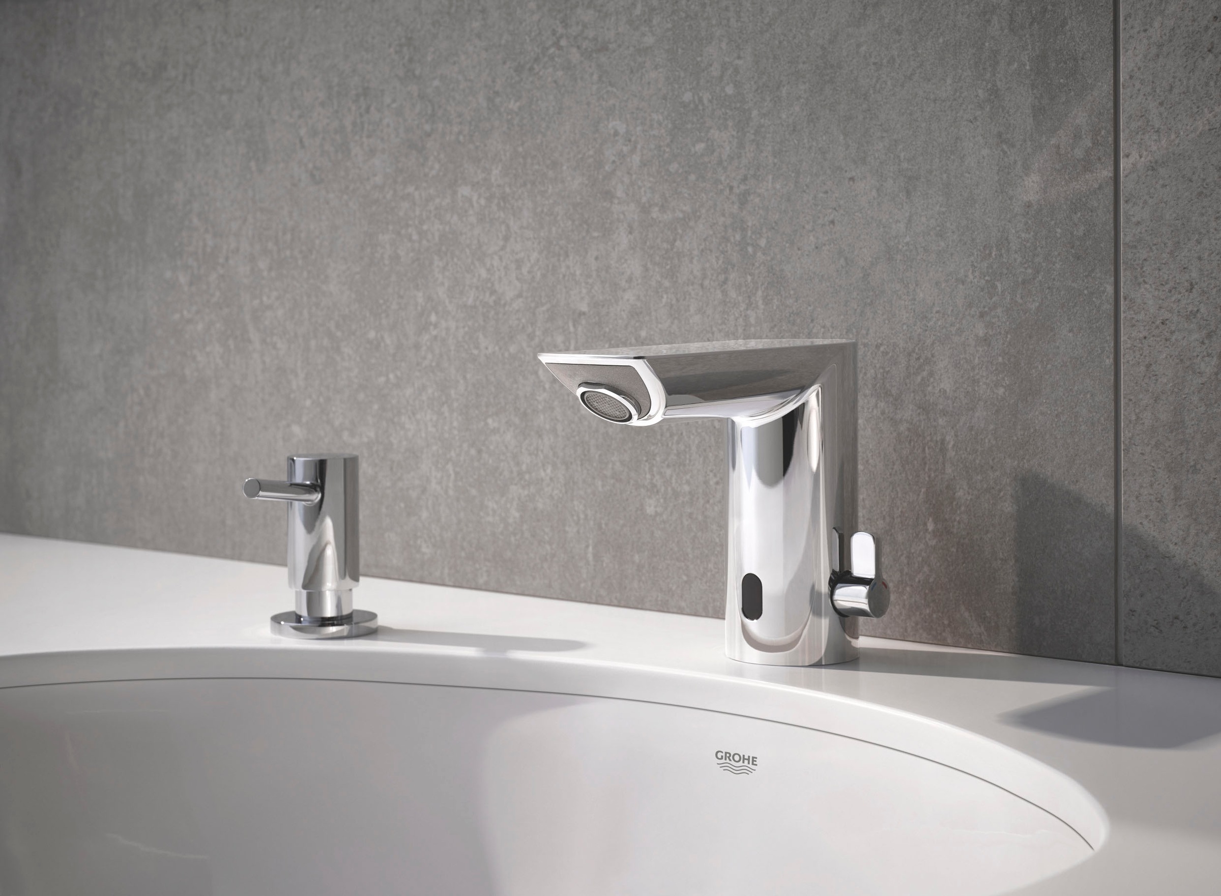 Grohe Elektrischer Wasserhahn »Bau«, langlebige Oberfläche