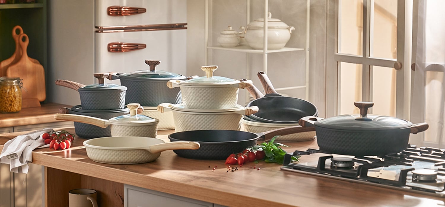 RESTO Kitchenware Bräter »Ran, Kochtopf antihaftbeschichtet und spülmaschinenfest«, Aluminiumguss, (2 tlg.), Geeignet für alle Herdarten, auch Induktion, im Geschenkkarton