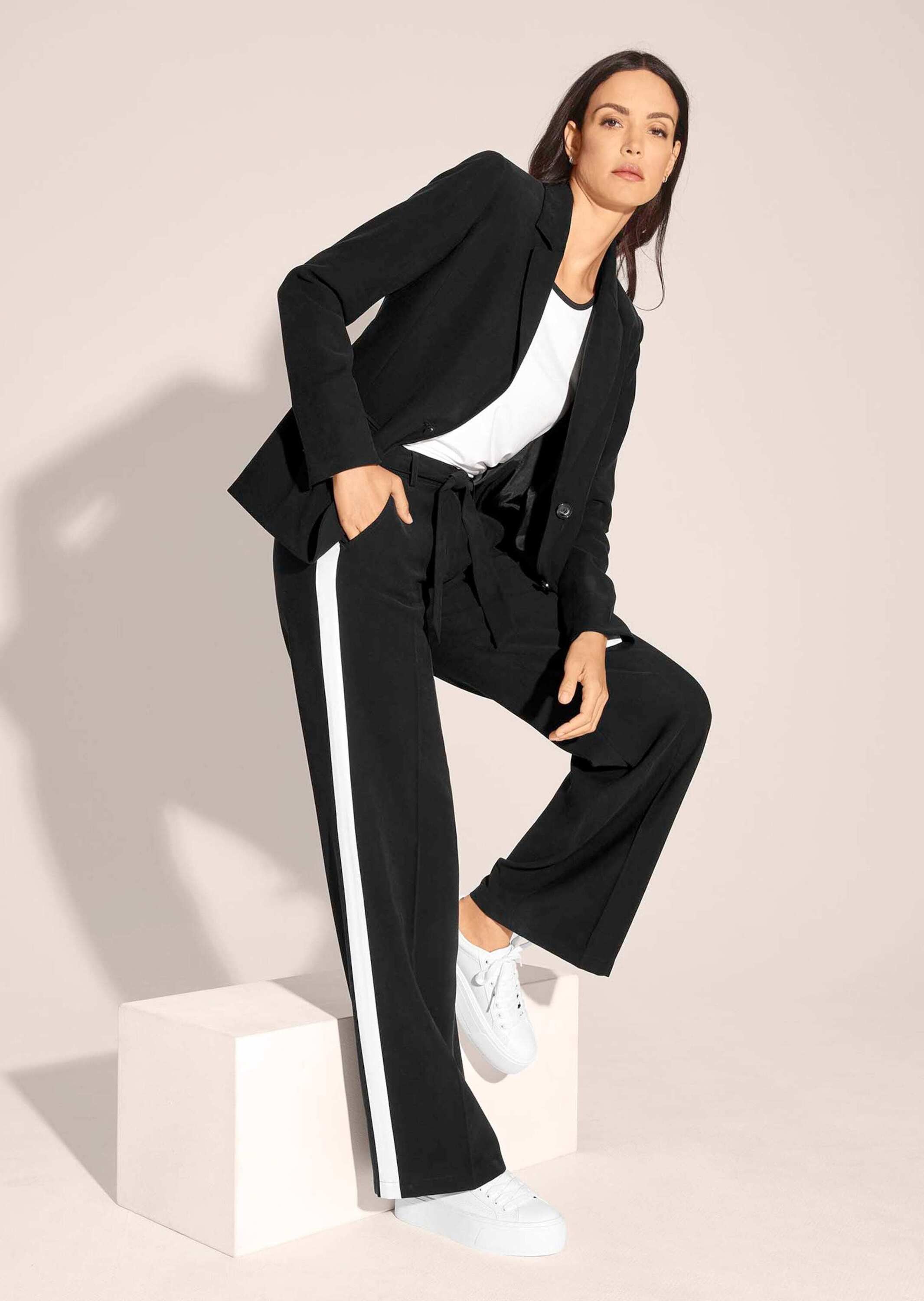 MADELEINE Jackenblazer »Blazer Blazer mit Kontrast-Akzenten«