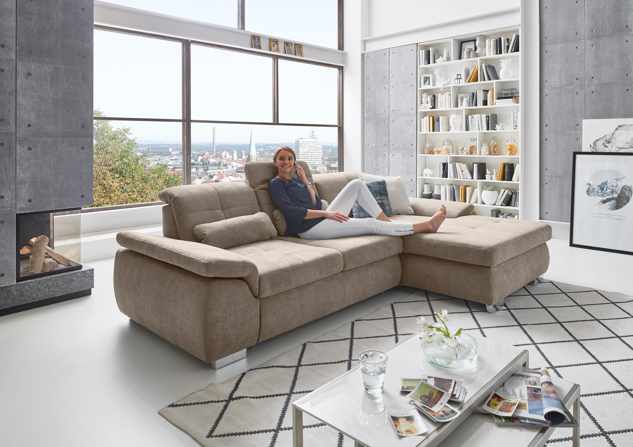 Die PlanBar Ecksofa »MP-IN16037 L-Form mit Kaltschaum-Polsterung«, mit Sitztiefenverstellung & Zierkissen