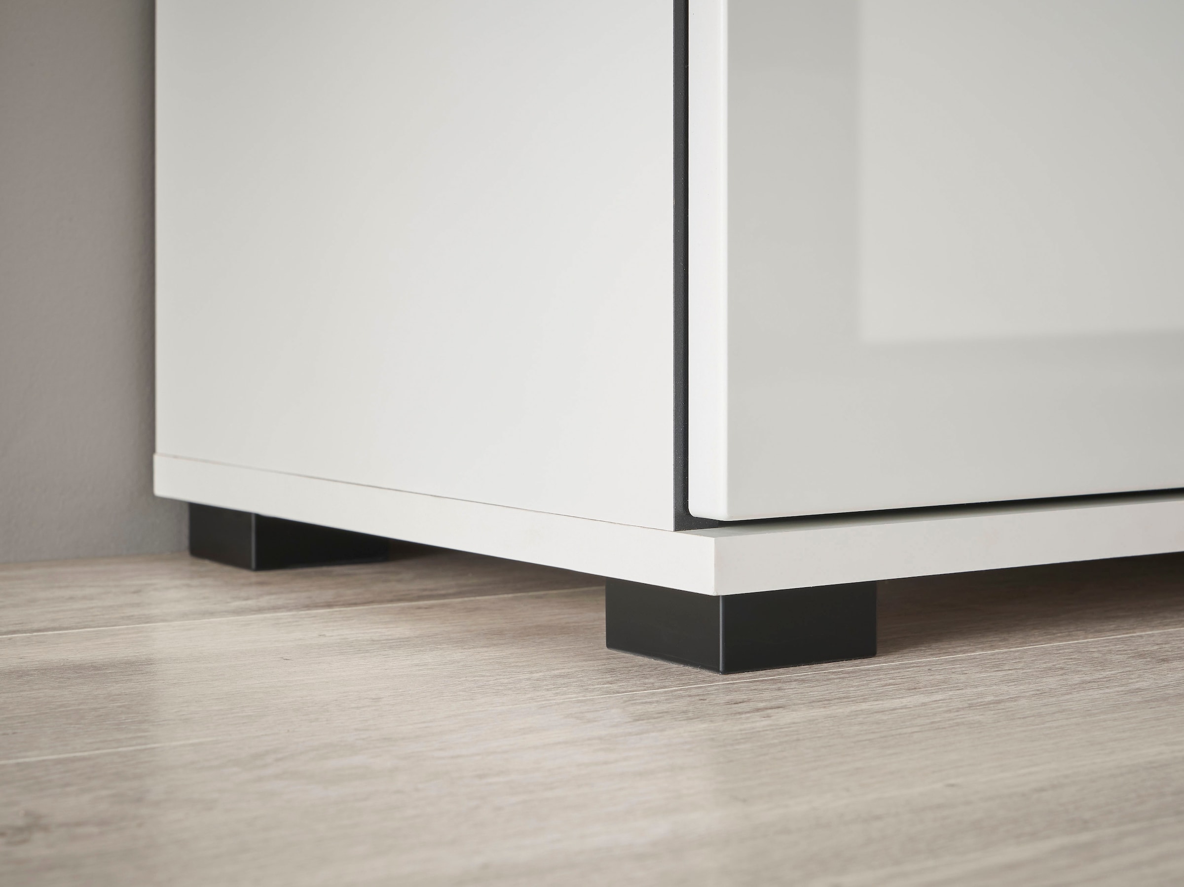 INOSIGN Highboard »Cantara, moderner Schrank, Vitrine in Eiche Dekor oder weiß«, schwarze Stangengriffe, ausreichend Stauraum, vielseitig einsetzbar