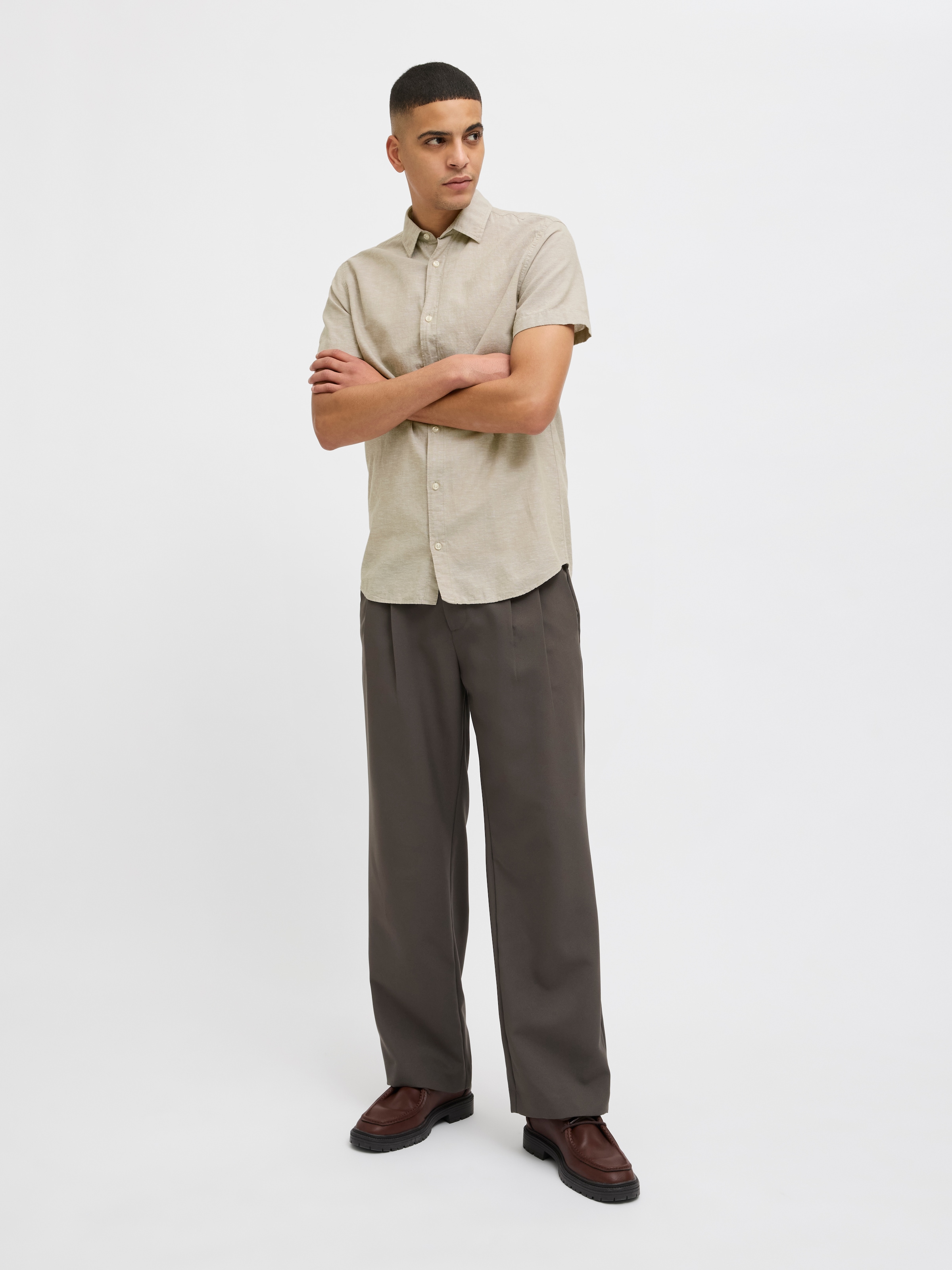 Jack & Jones Kurzarmhemd »JJEBREEZE SHIRT SS SN«, mit Hemdkragen