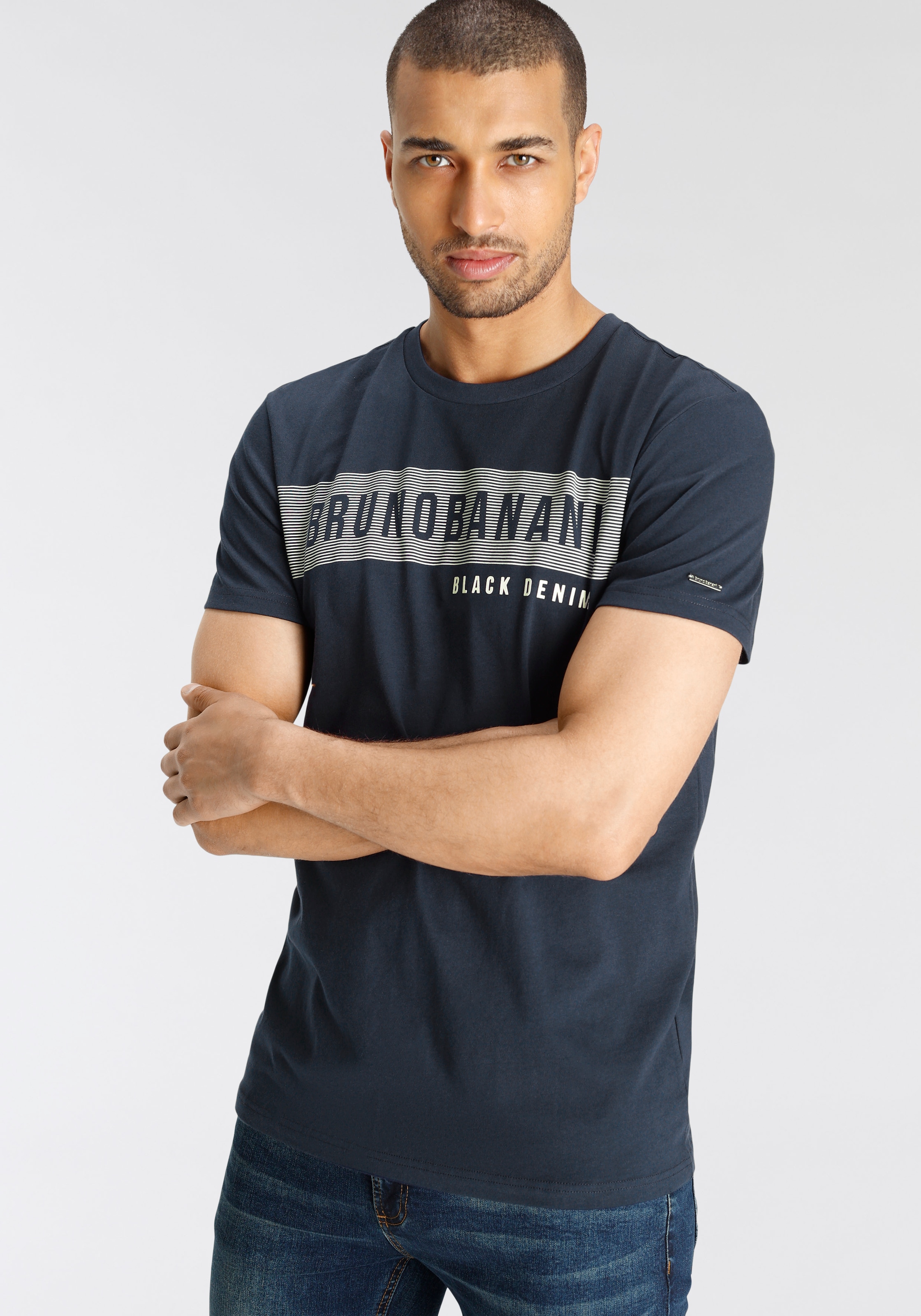 Bruno Banani T-Shirt, kurzärmelig, schmal geschnitten, Rundhalsausschnitt günstig online kaufen