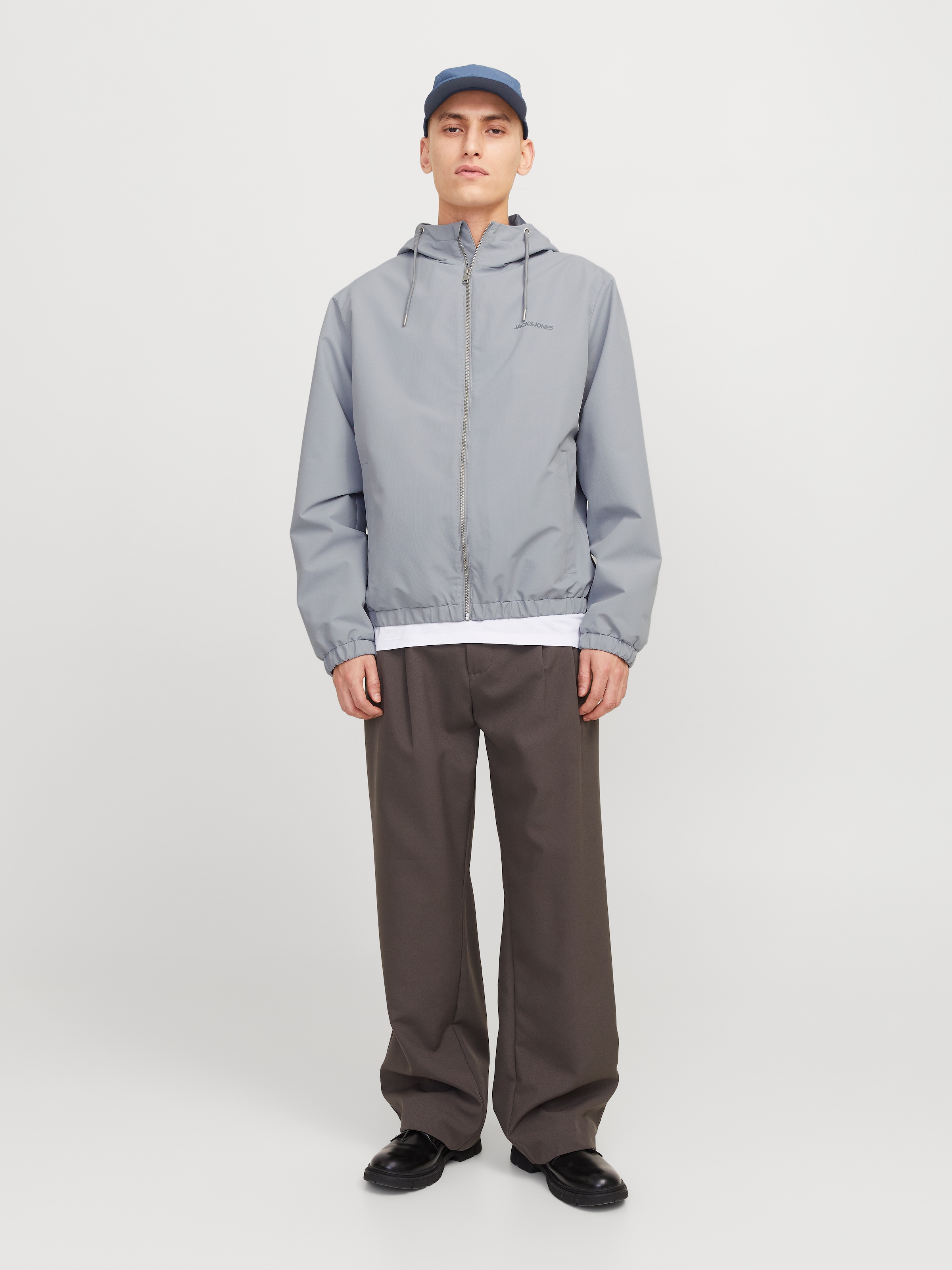 Jack & Jones Blouson »JJELEGACY LIGHT JACKET HOOD NOOS«, mit Kapuze, mit Logo Schriftzug