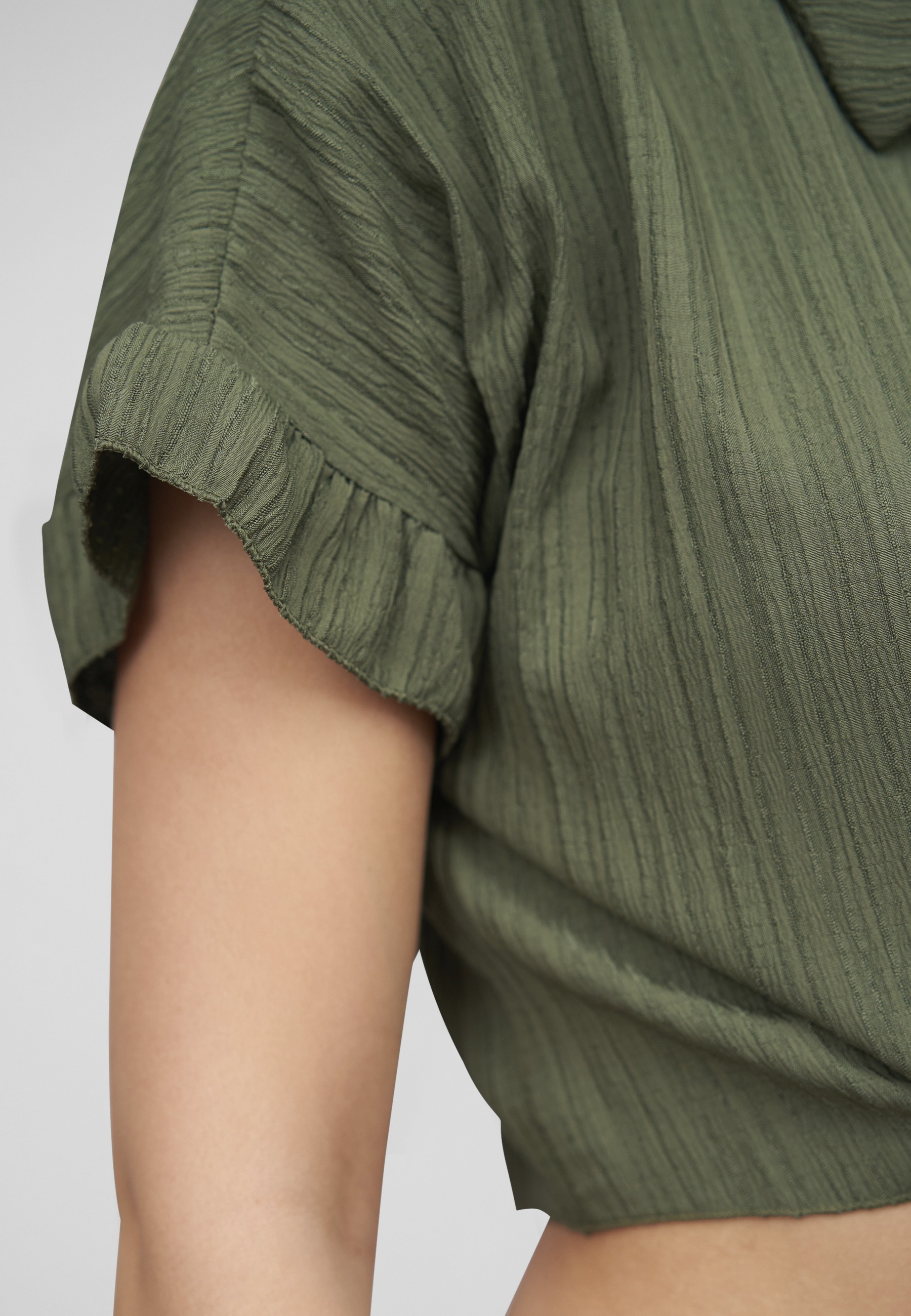 CLOUD 5IVE Klassische Bluse »CLOUD 5IVE Crop Bluse mit Knopfleiste und Knoten«