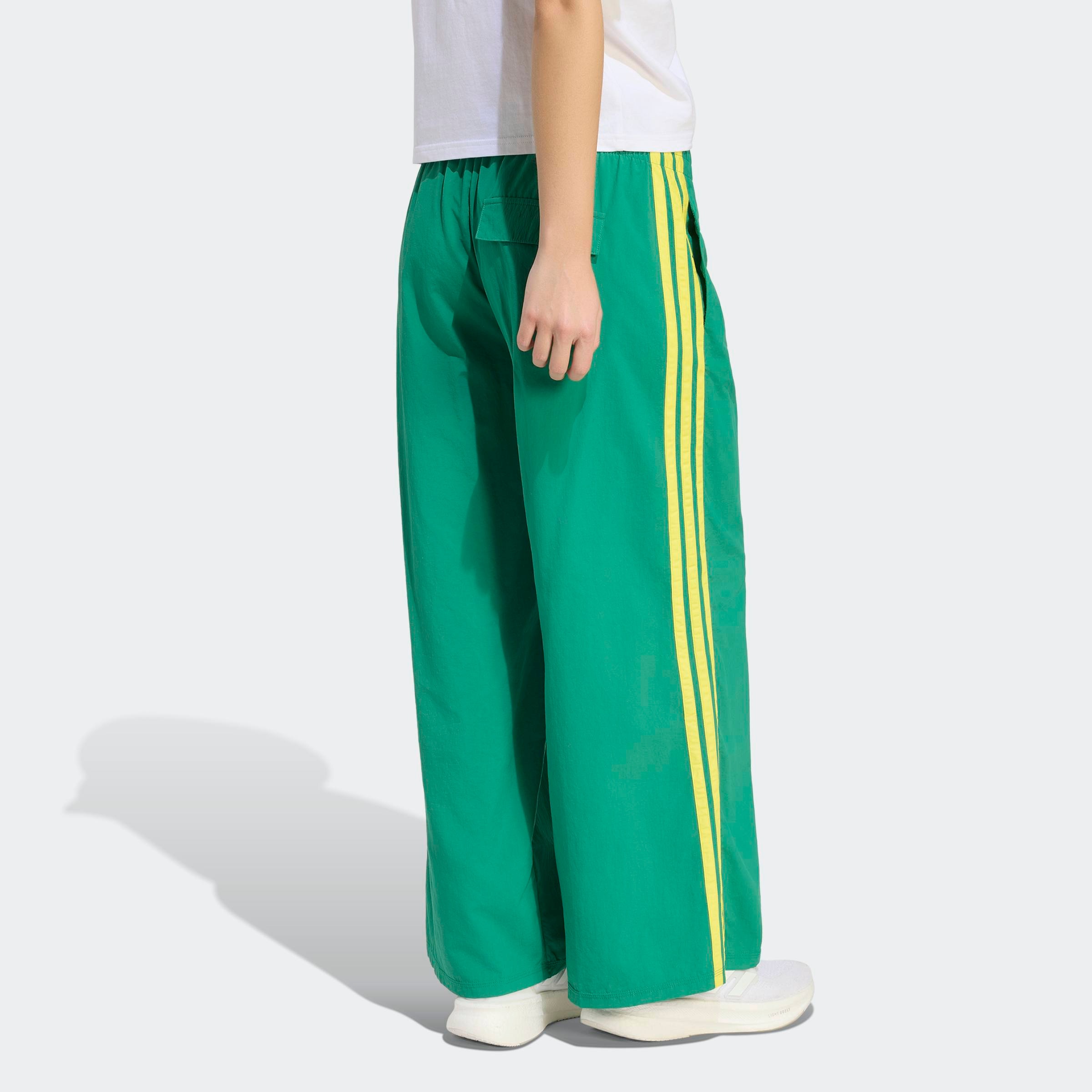 adidas Sportswear Sporthose "ESSENTIALS 3-STREIFEN WOVEN PARACHUTE" günstig online kaufen