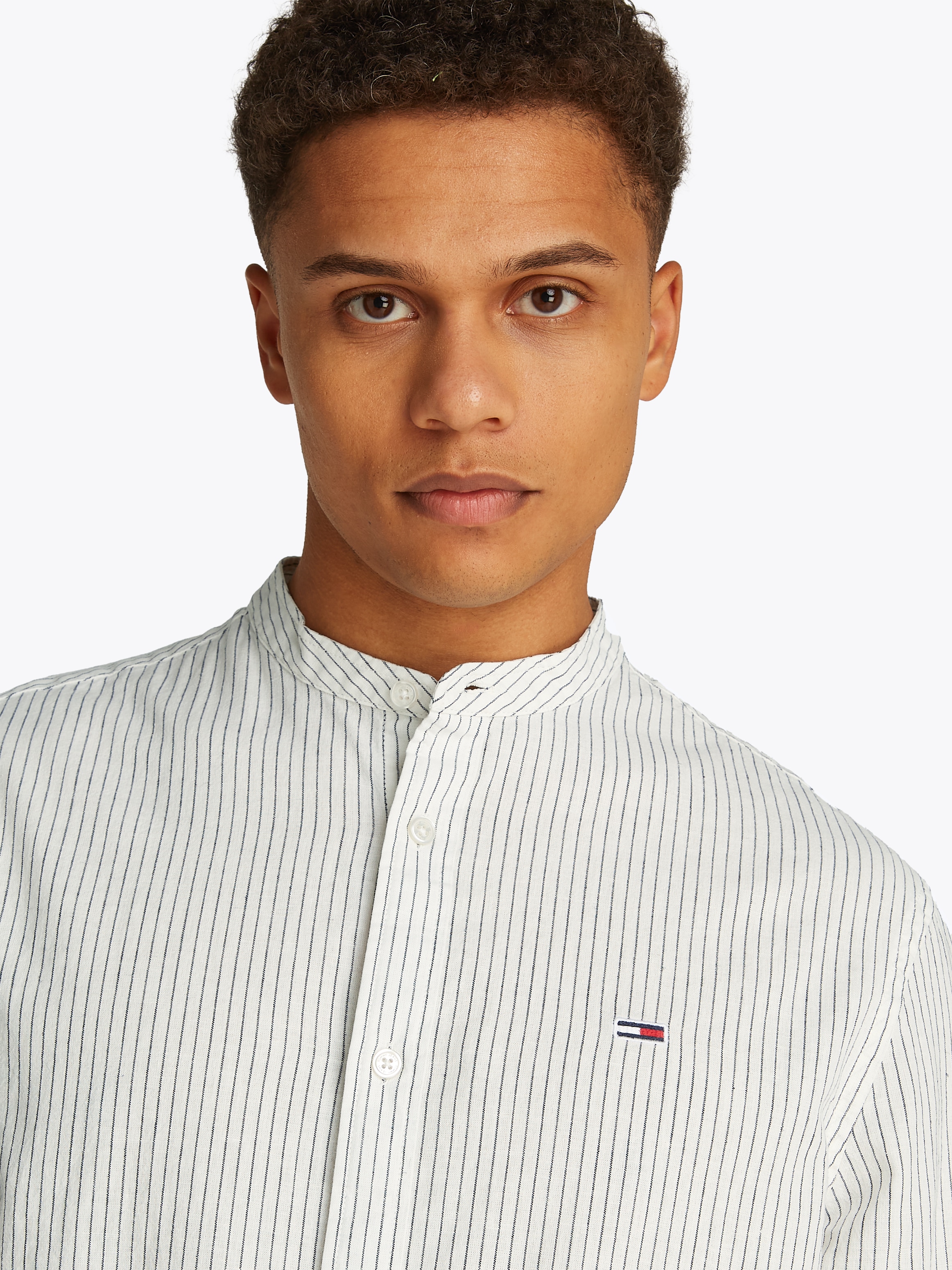 Tommy Jeans Langarmhemd "TJM LINEN MIX BND STP SHRT EXT", Mit Rundhalsaussc günstig online kaufen