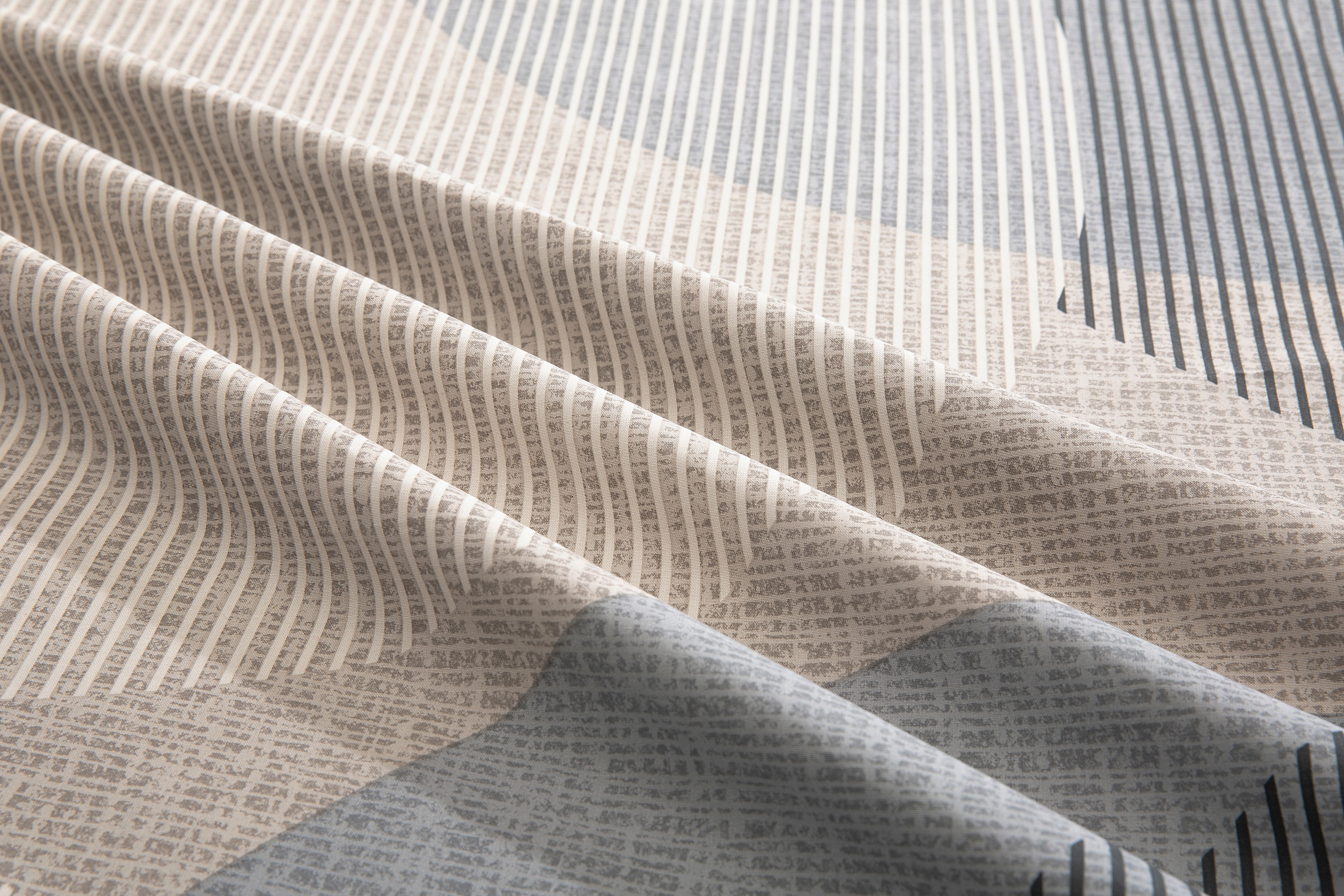 Thumbnail - BIERBAUM Bettwäsche "Carla in Gr. 135x200 oder 155x220 cm" 2 Bettwäsche aus Baumwolle, geometrische Bettwäsche mit Reißv...