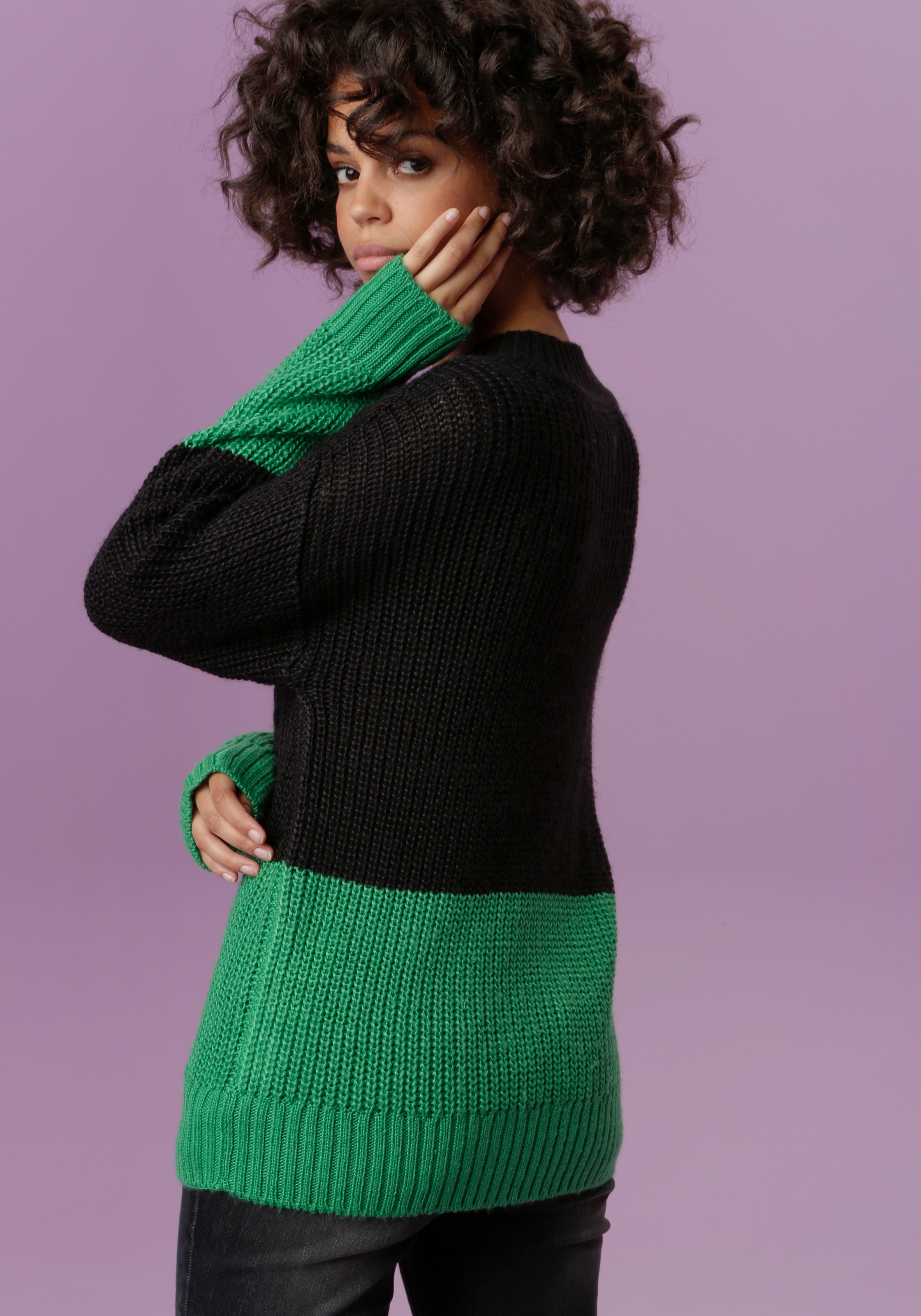 Aniston CASUAL Strickpullover im trendigem Mustermix und Colorblocking NH10290