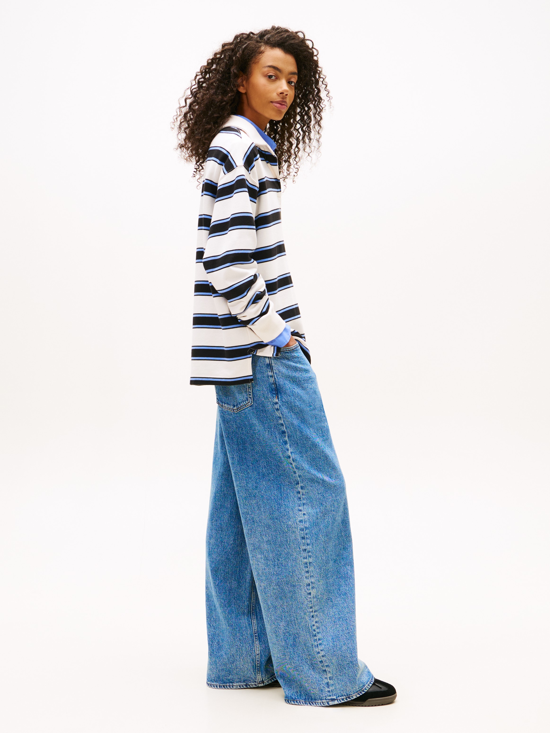 Tommy Jeans Loose-fit-Jeans »CHARLIE MR LOOSE WD« mit Logostickerei, Mid Rise