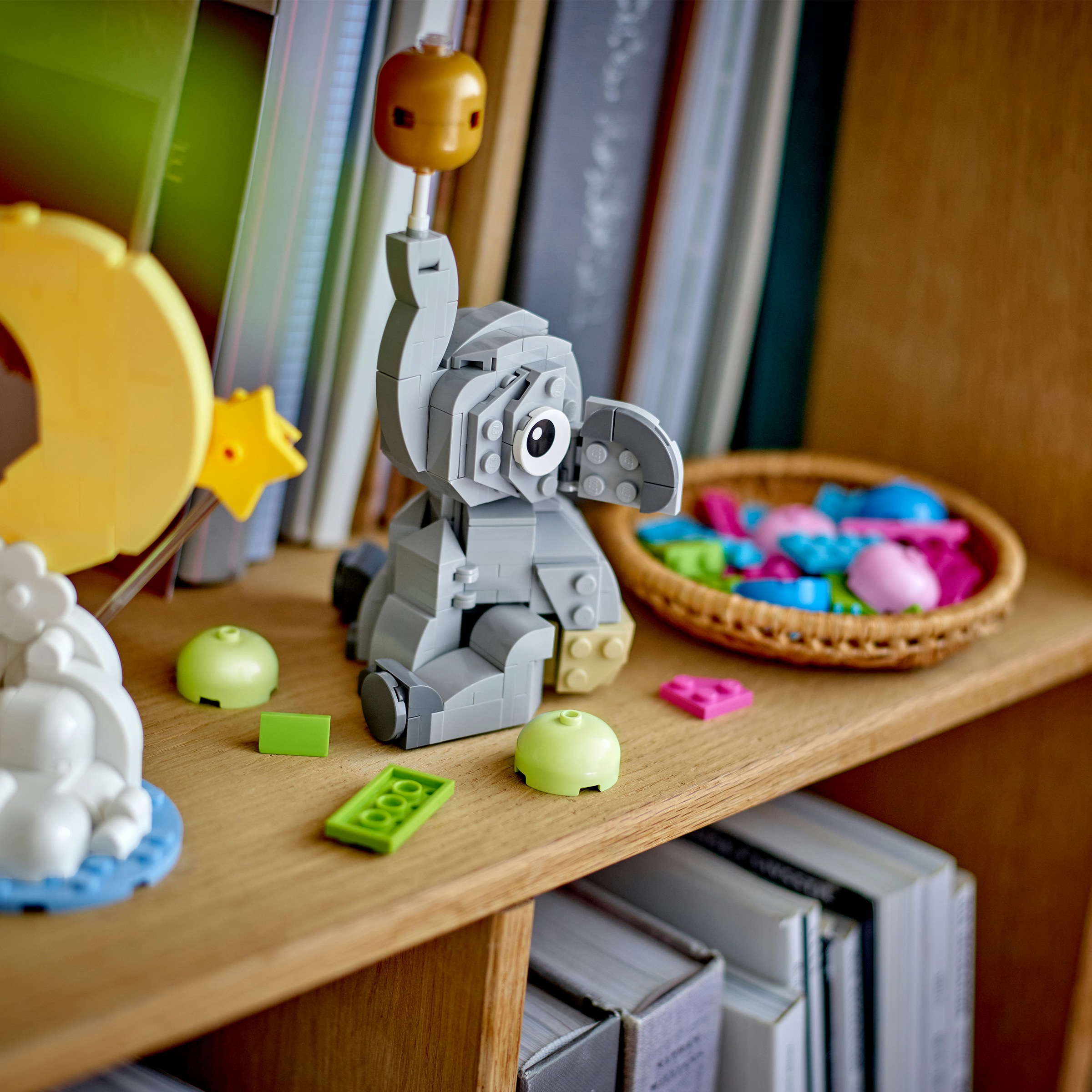 LEGO® Konstruktionsspielsteine »Schwebender Baby-Elefant (40814), LEGO Iconic« Made in Europe