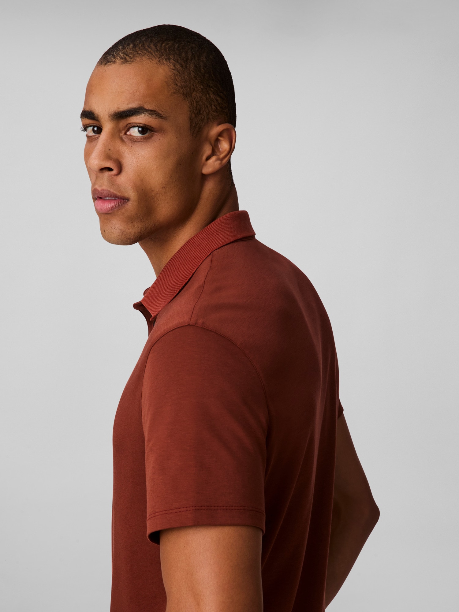 Calvin Klein Poloshirt »SS SUPIMA CHEST EMB POLO«, Mit Rundhalsausschnitt