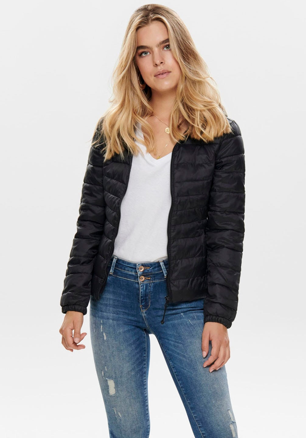ONLY Steppjacke "ONLTAHOE HOOD JACKET OTW NOOS" mit Kapuze Kunstfaser, perfekt für den Übergang