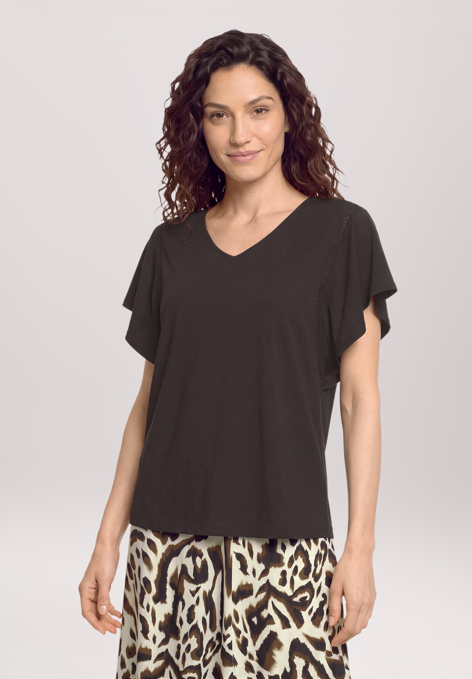 Cartoon Kurzarmshirt »Damen mit V-Ausschnitt« 1