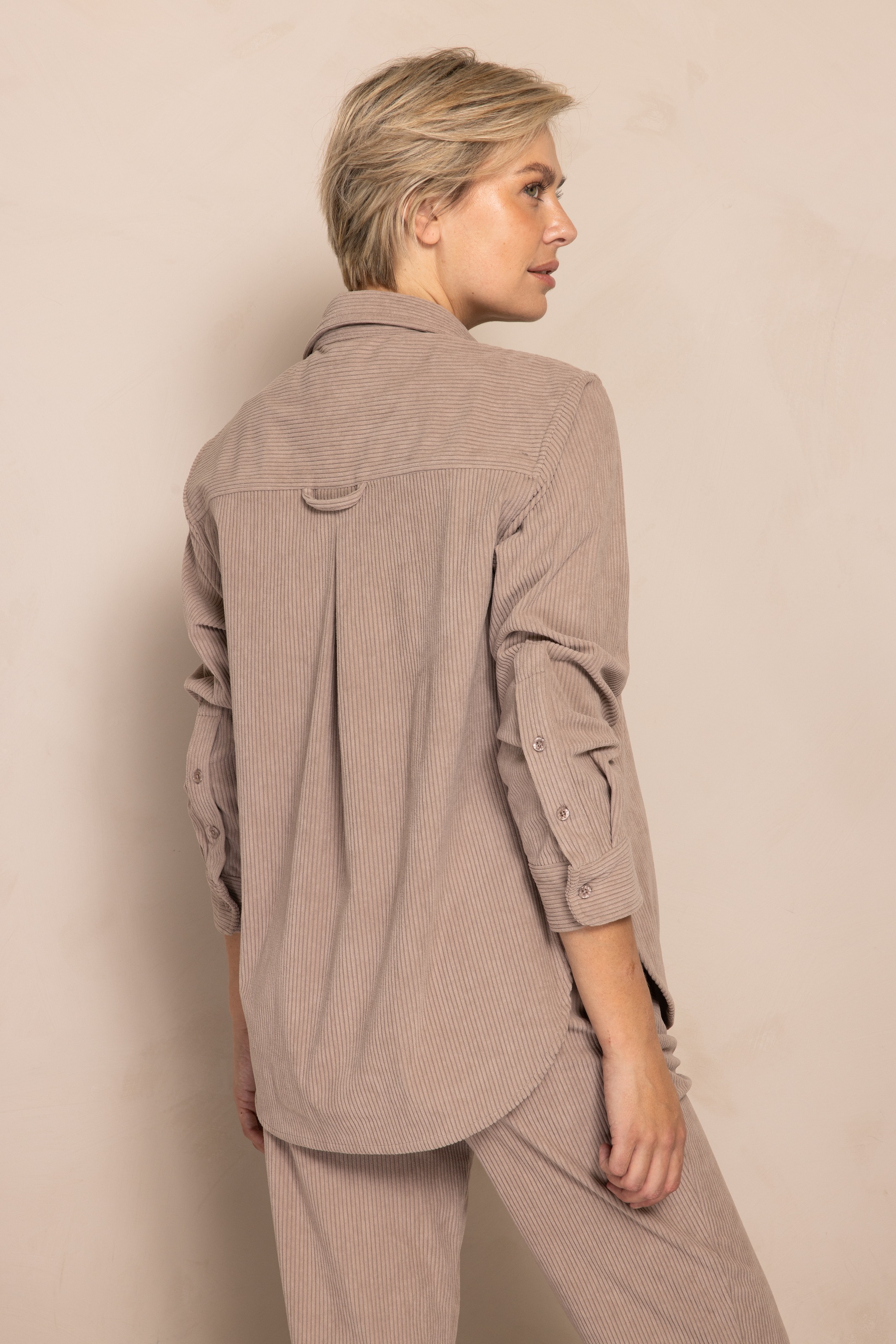 Zhrill Hemdbluse »ZHTJURA« mit feiner Cordstruktur, lockerer, gerader Schnitt