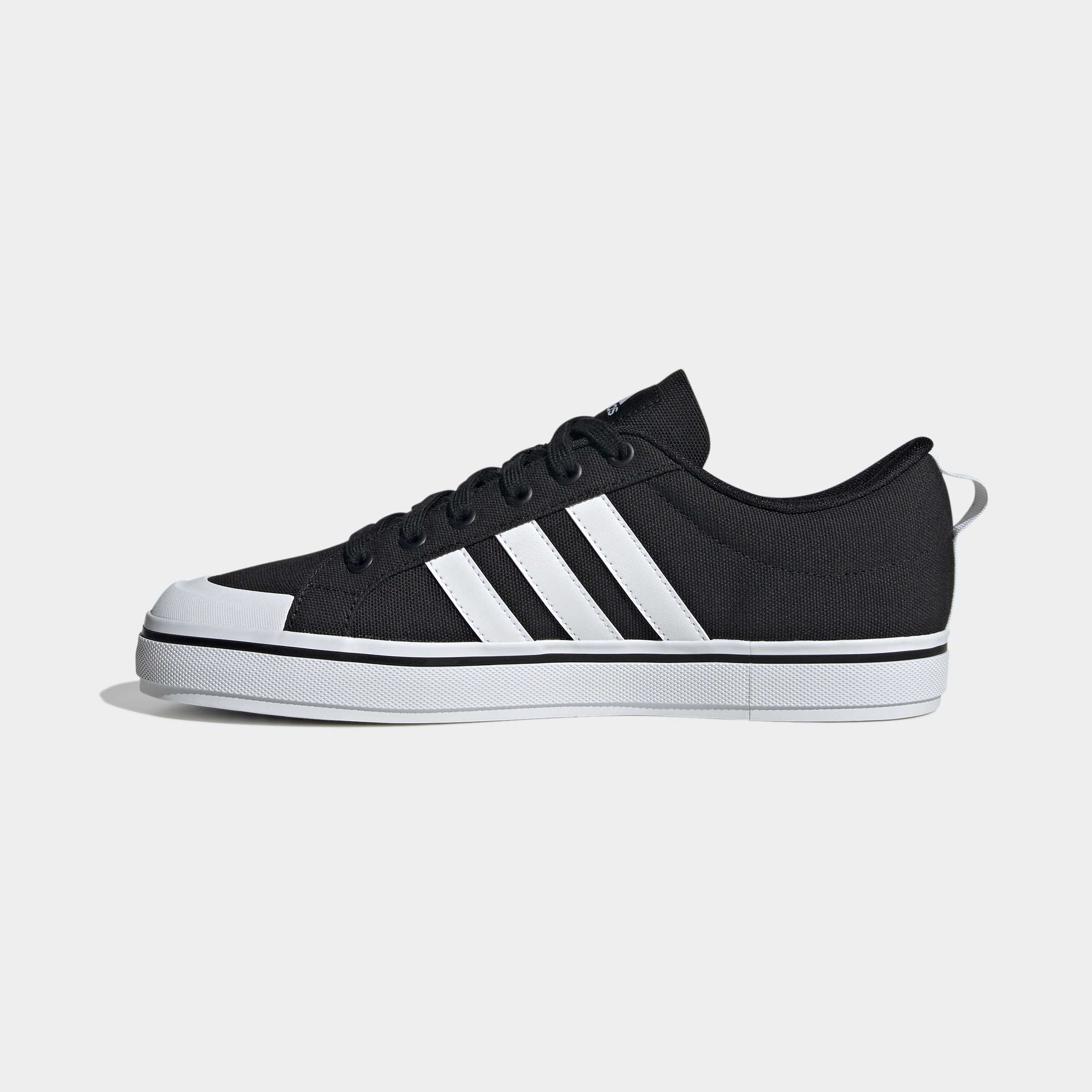 adidas Sportswear Sneaker »BRAVADA 2.0 LIFESTYLE SKATEBOARDING CANVAS«, Design auf den Spuren des adidas Nizza