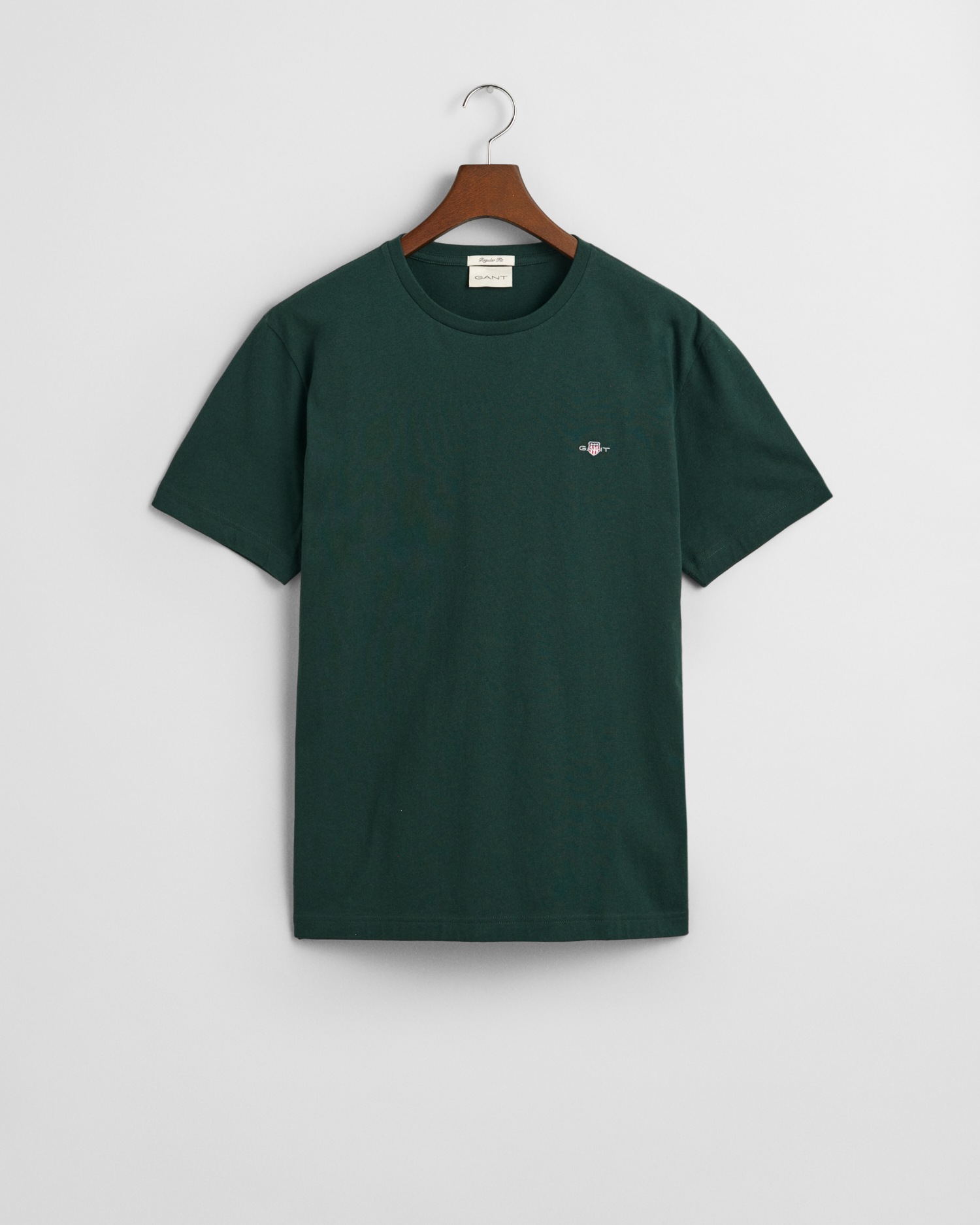 Gant T-Shirt »REG SHIELD SS T-SHIRT«, mit Logostickerei auf der Brust