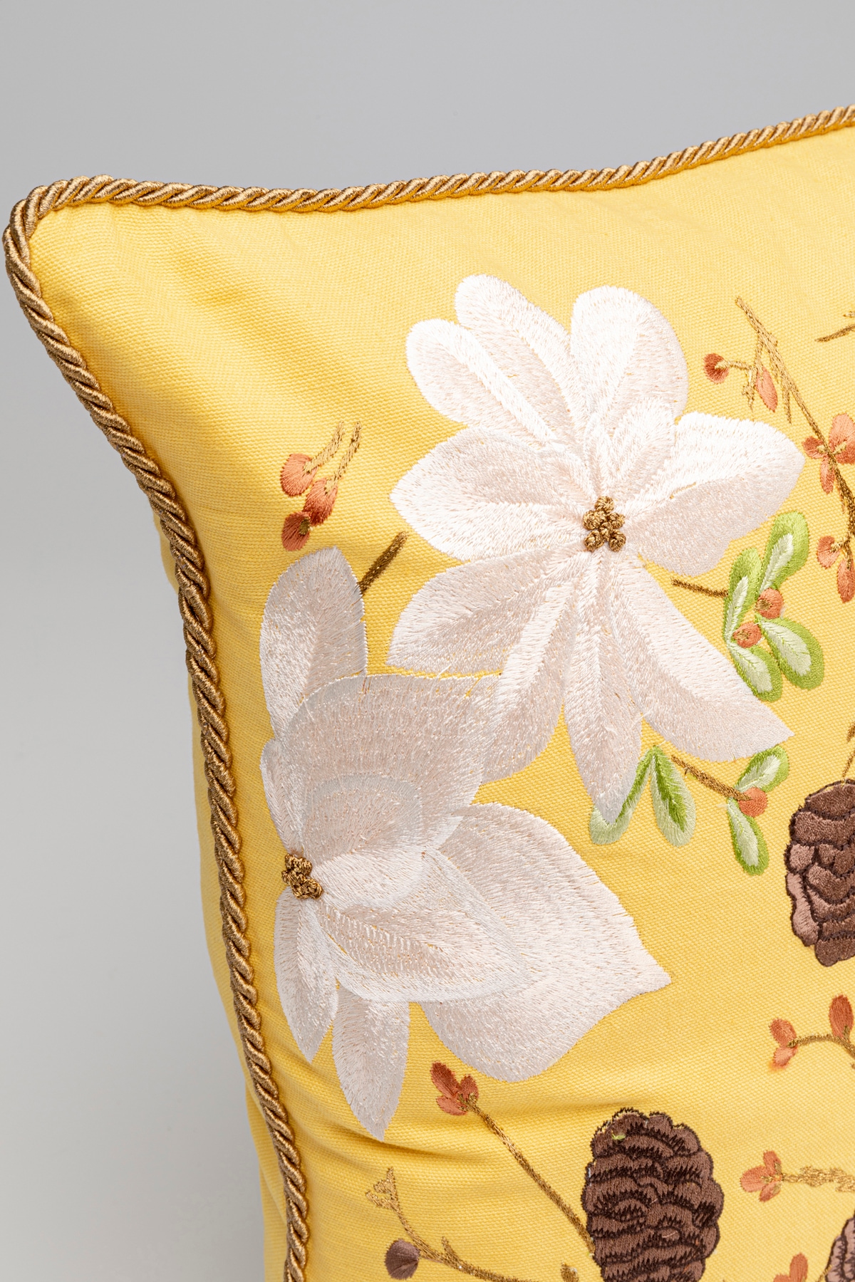 Kare Design Dekokissen »Arbusti, Kissenhülle mit Füllung, 50x50 cm« stützt Kopf und Nacken angenehm und sorgt für erholsamen Schlaf