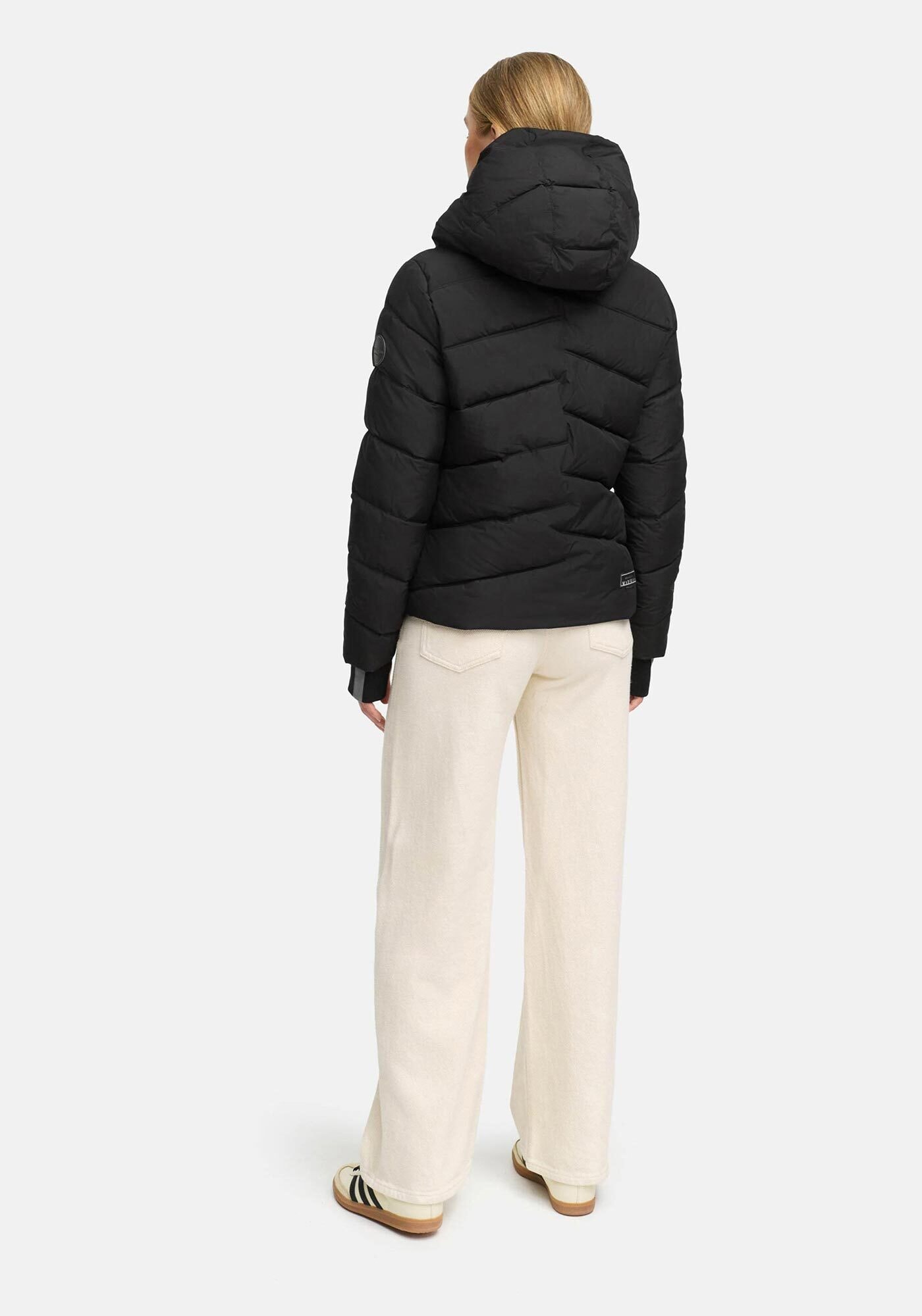 Marikoo Winterjacke »Yukanii«, Ärmelbündchen mit Daumenloch