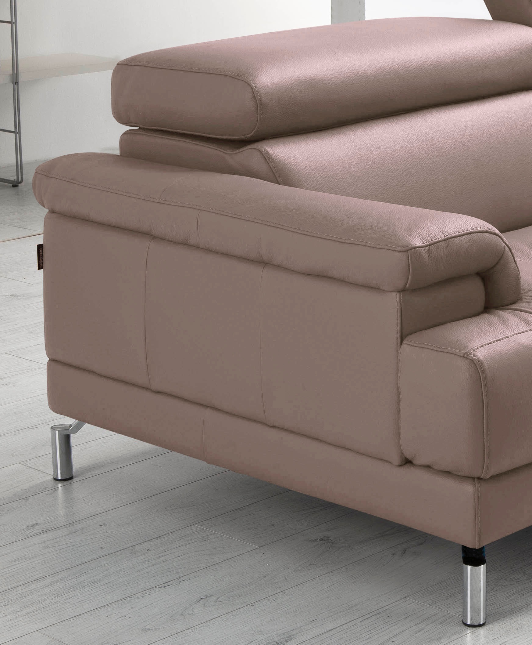 Egoitaliano 2,5-Sitzer »Soul, Design und Sitzkomfort auf hohem Niveau, tolle Details«, inkl. Kopfteilverstellung für noch mehr Komfort, Designfuß