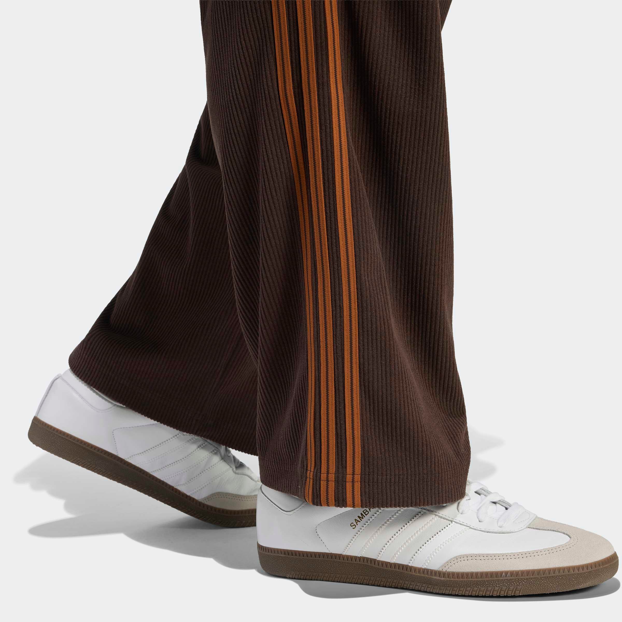 adidas Originals Sporthose »FIREBIRD, CORD«  reguläre Passform, Cord-Qualität, aus Polyester, ohne Verschluss