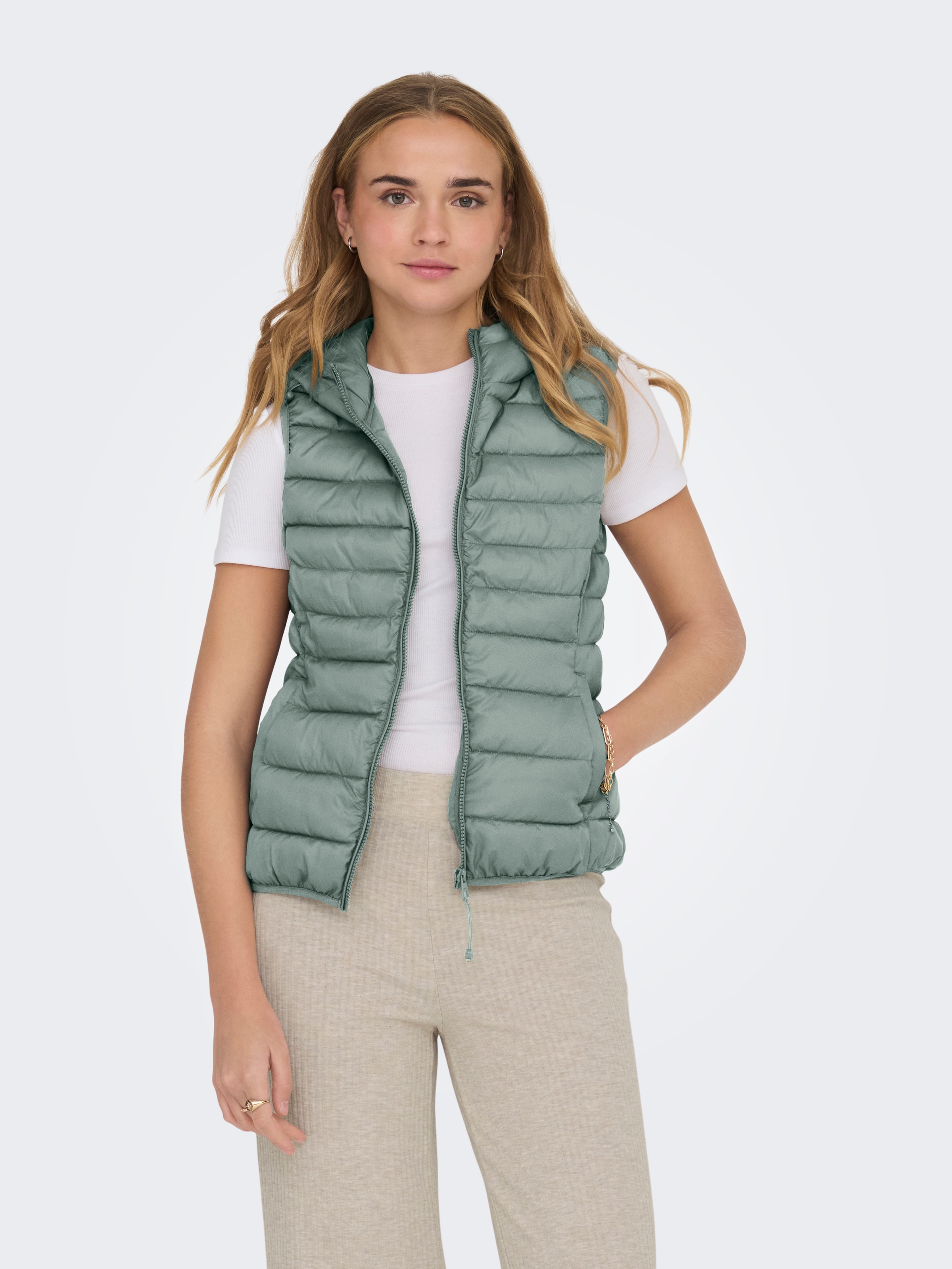 ONLY Steppweste "ONLNEWTAHOE HOOD WAISTCOAT OTW NOOS" Kunstfaser günstig online kaufen