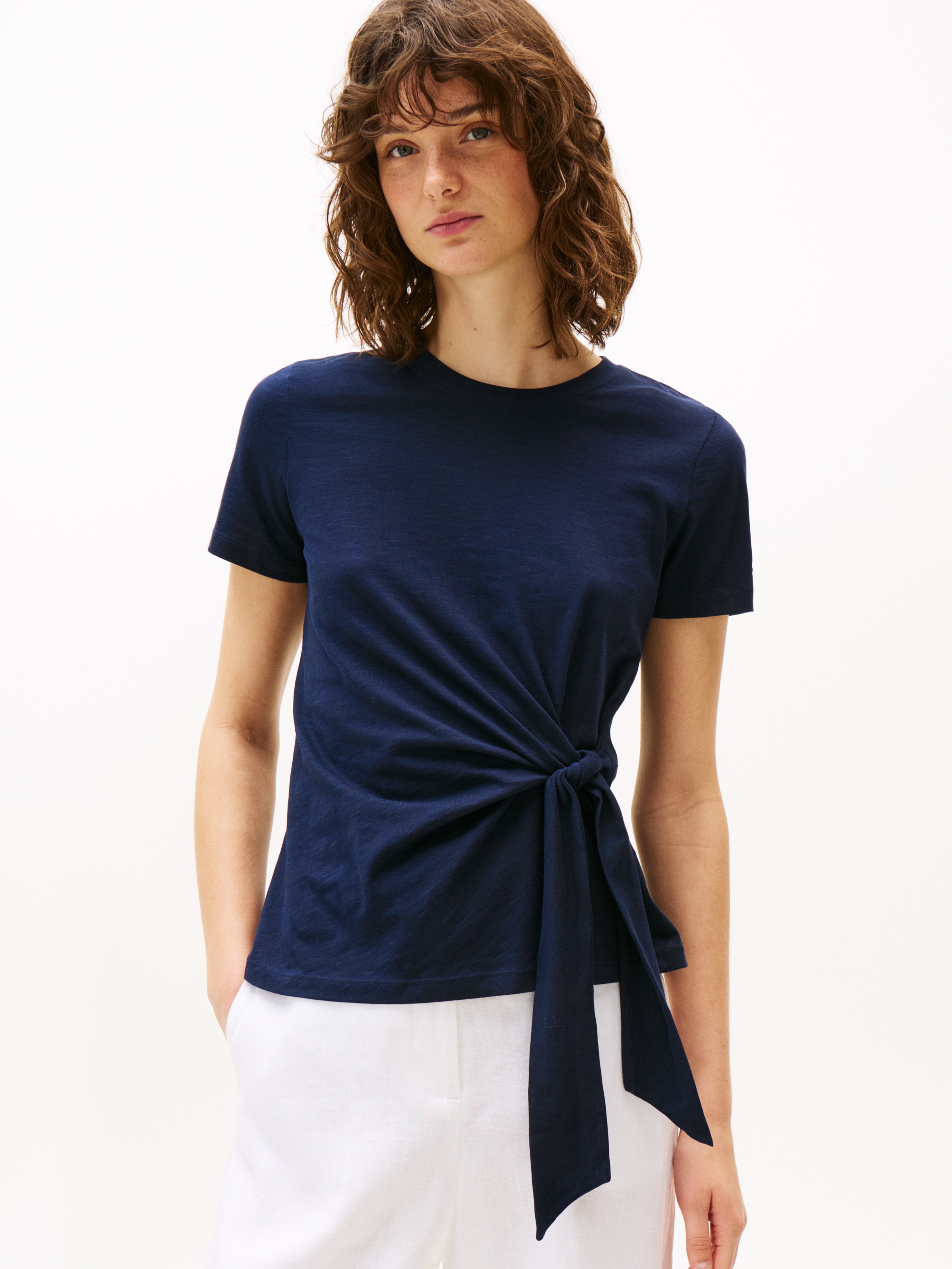 Tommy Hilfiger T-Shirt »KNOT BOAT-NK SS TEE«, in asymmetrischer Form