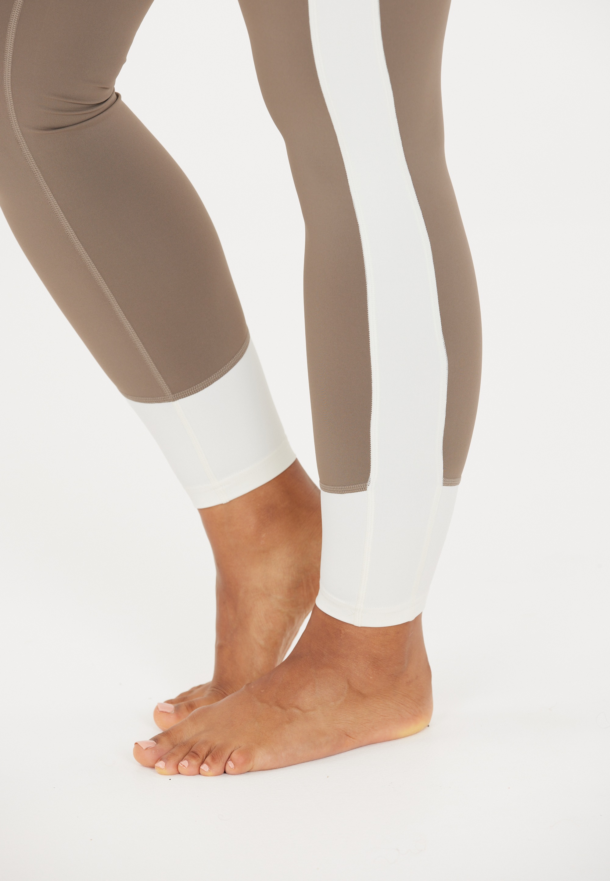 ATHLECIA Trainingstights »Lris«, mit Flatlock-Nähten und Schlüsseltasche