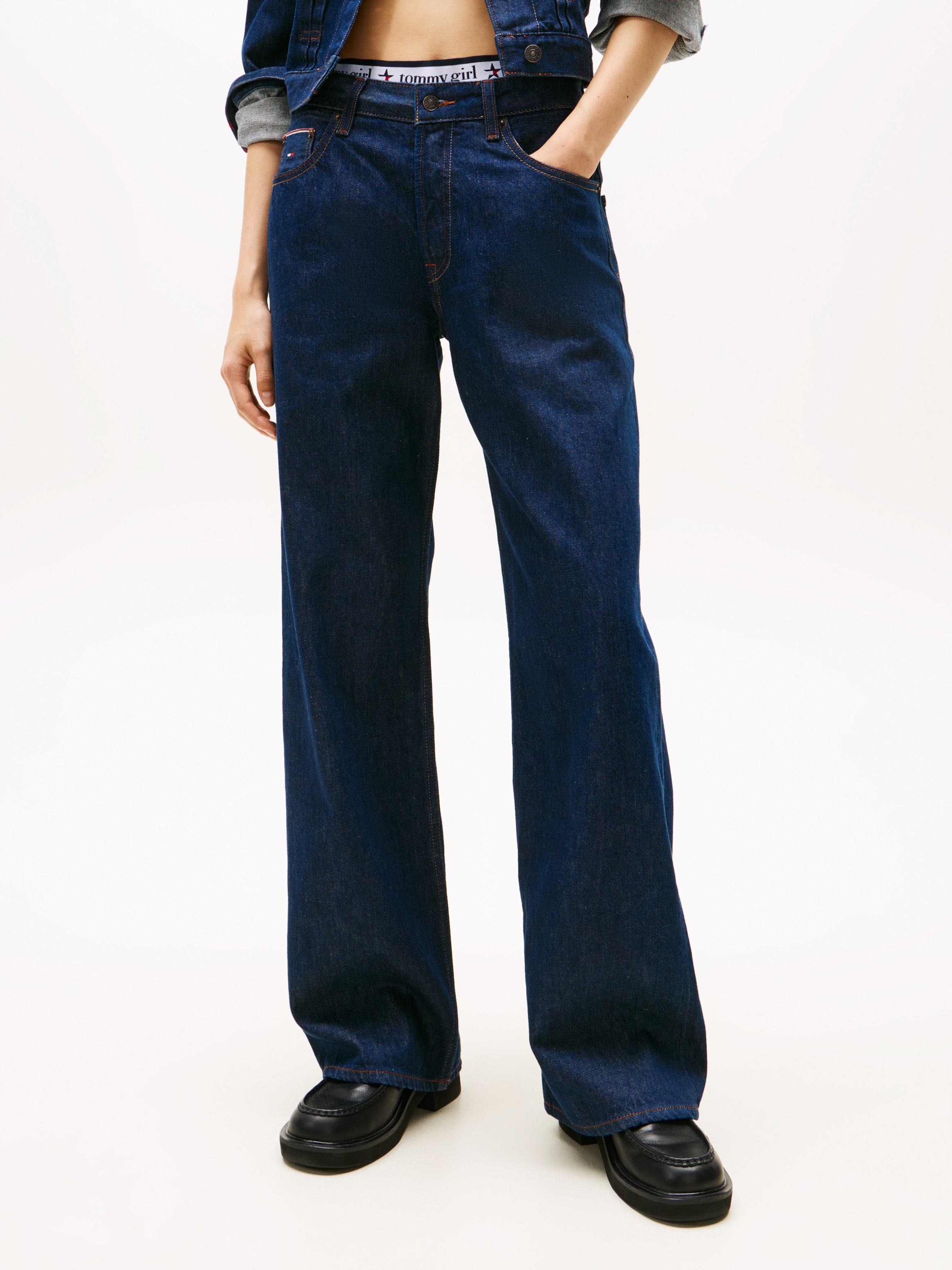 Tommy Jeans "MIA MR RLXD STR" in blauer Waschung, mit Hammerschlaufe günstig online kaufen