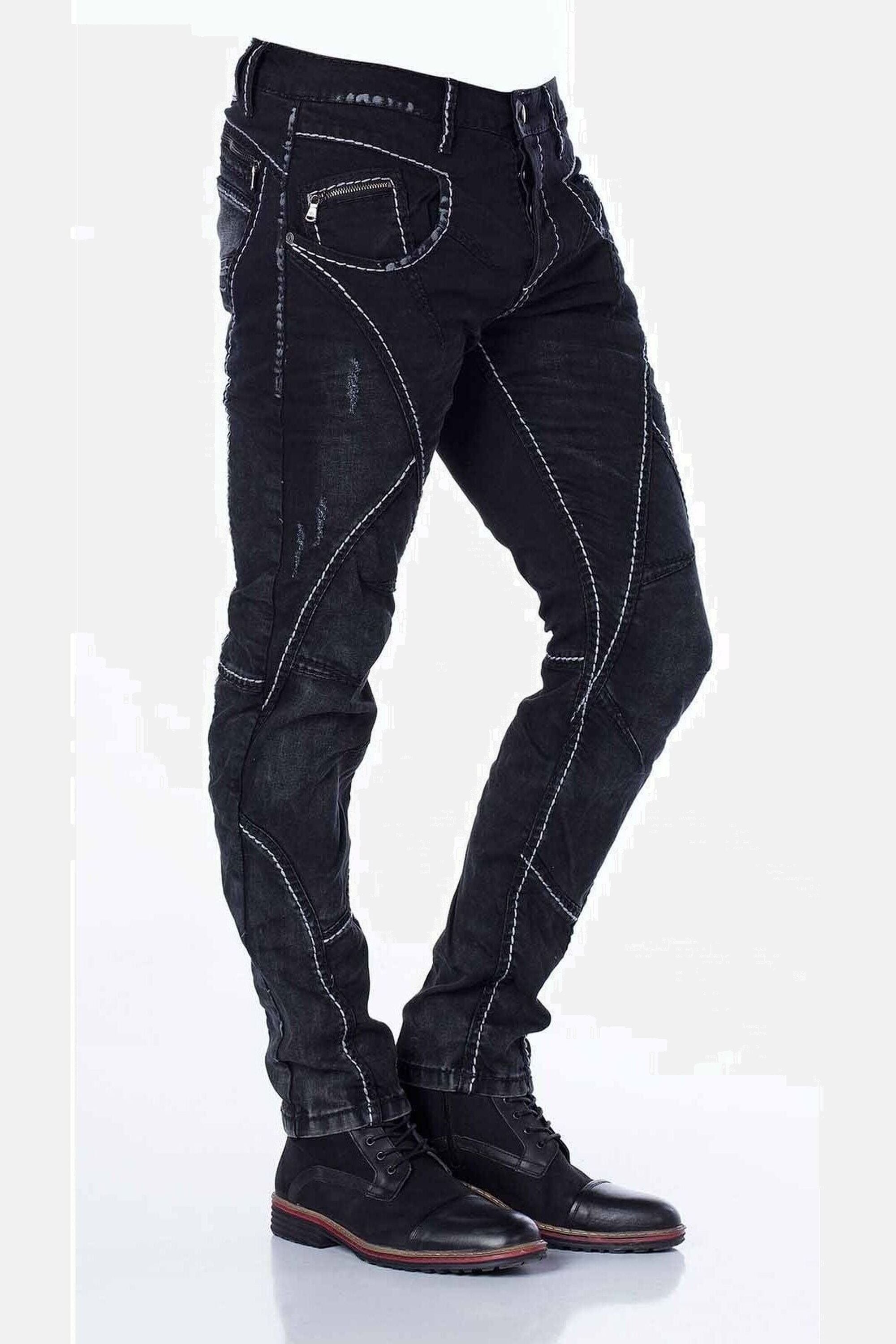 Cipo & Baxx 5-Pocket-Jeans »Jeans«, mit extravaganten Teilungsnähten, CD288