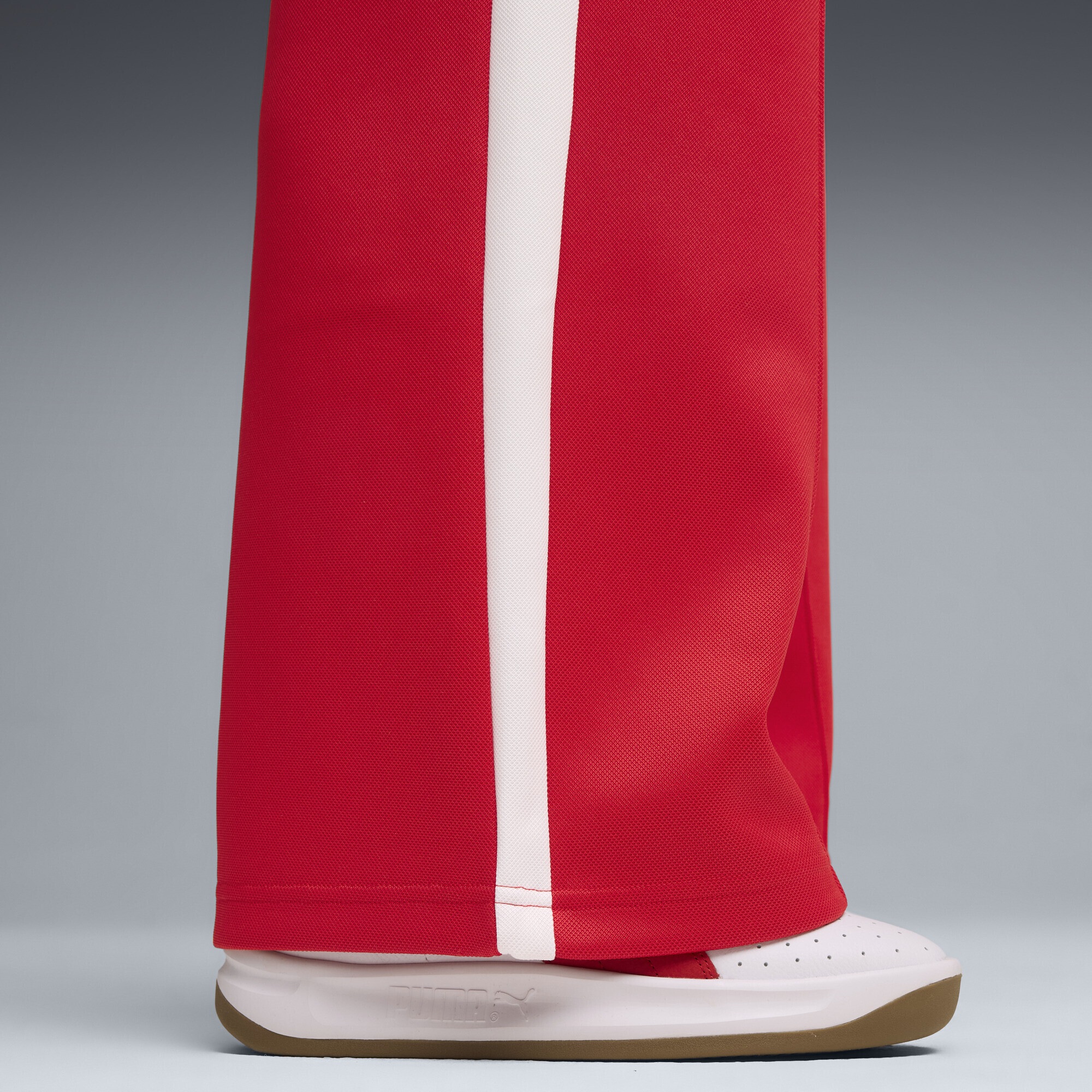 Thumbnail - PUMA Sporthose "T7 Trainingshose mit niedrigem Bund Damen"