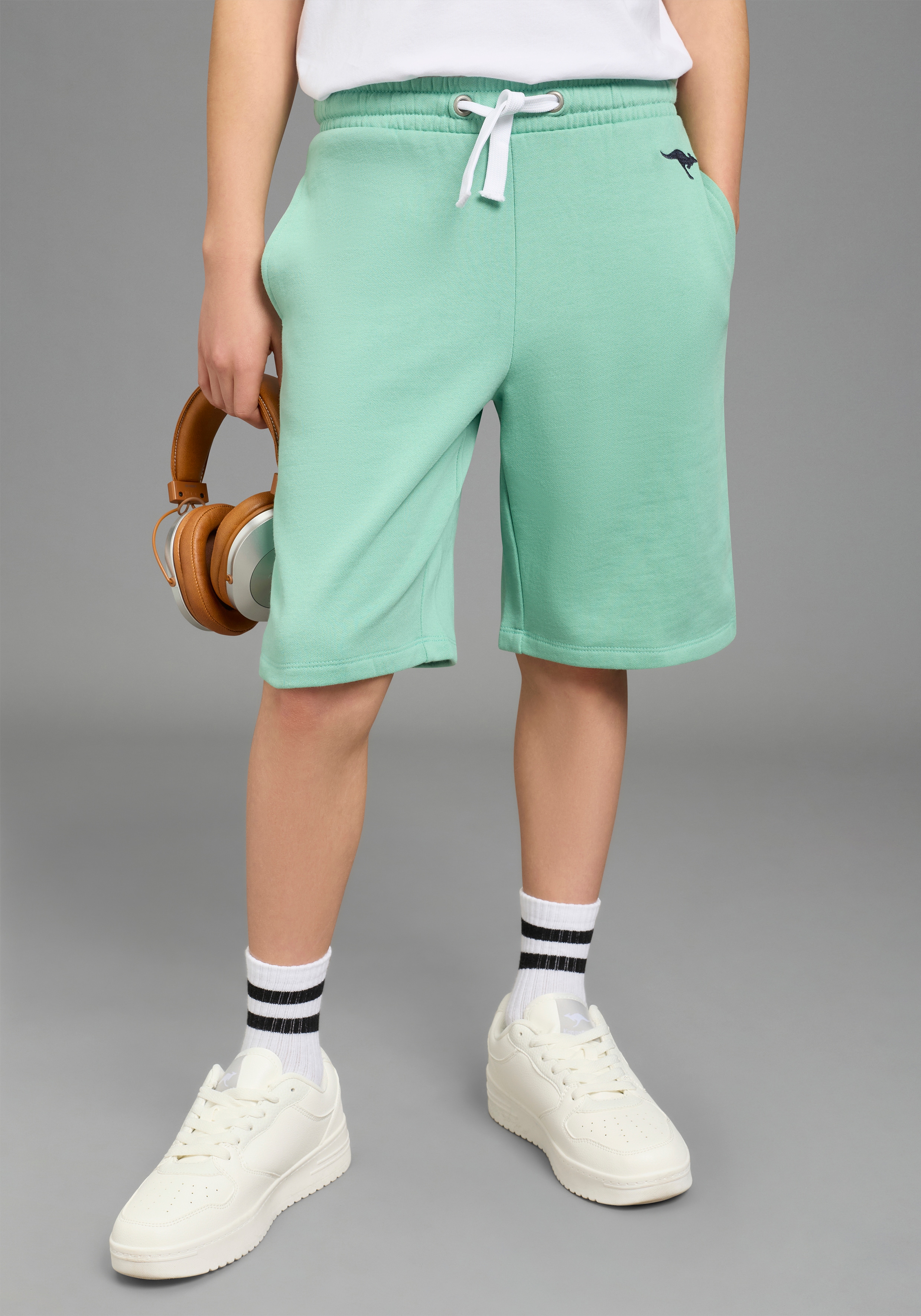 KangaROOS Sweatshorts "Kangaroos Sweatbermudas für Jungen" gerade Beinform, mit Gummizug und Bindeband im Bund