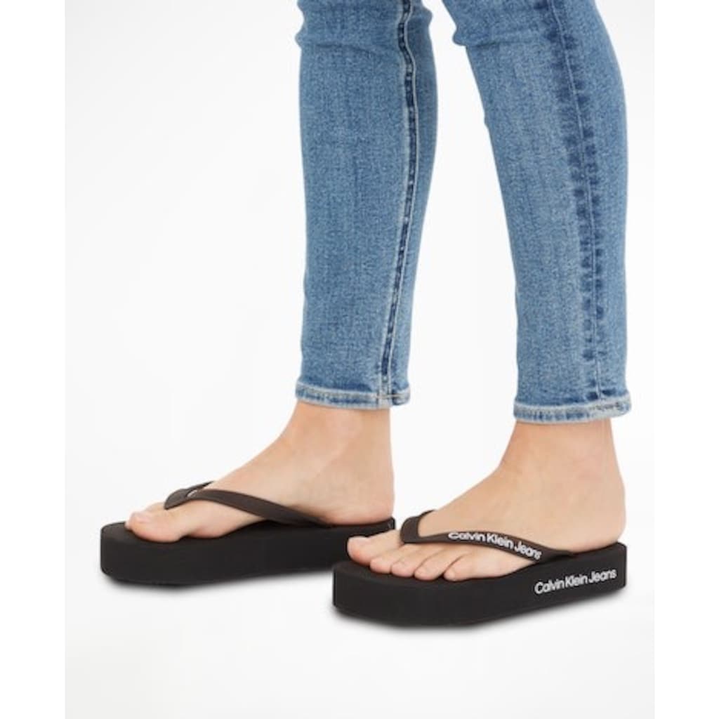 Calvin Klein Jeans Zehentrenner »BEACH SANDAL FLATFORM LOGO«, für Strand und Badeausflüge
