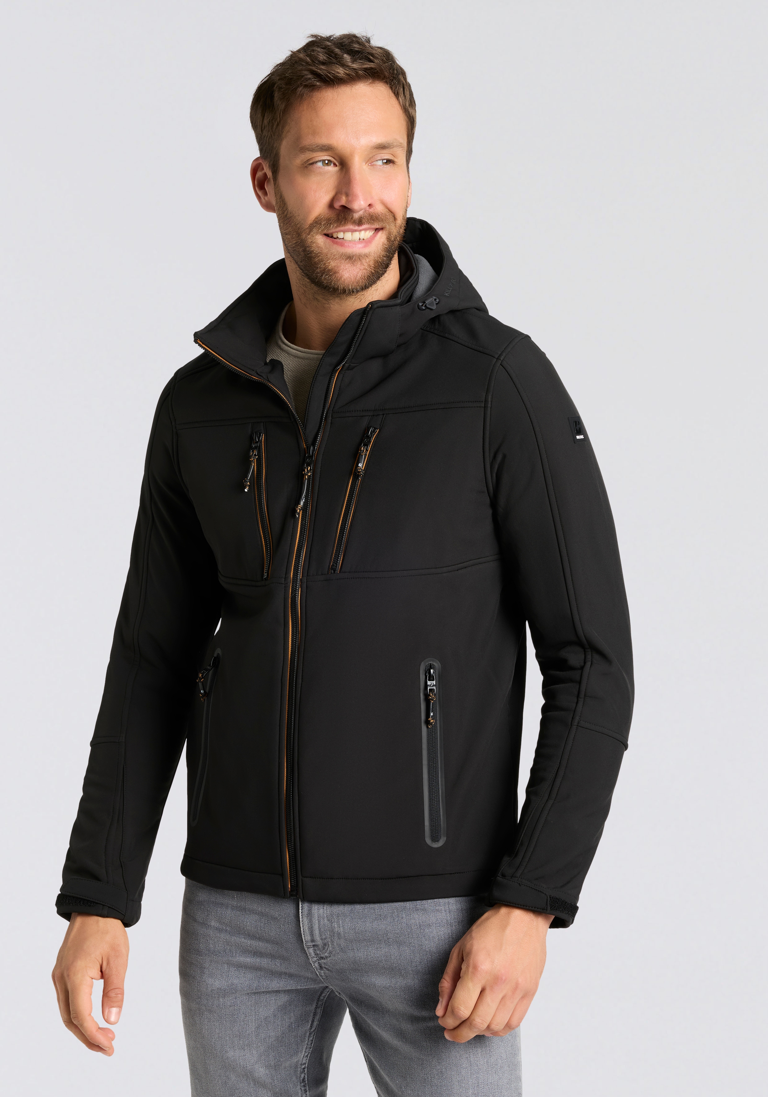 Killtec Softshelljacke "KOW 79 MN SFTSHLL JCKT" mit verstell- und abnehmbarer Kapuze, atmungsaktiv, wasserabweisend