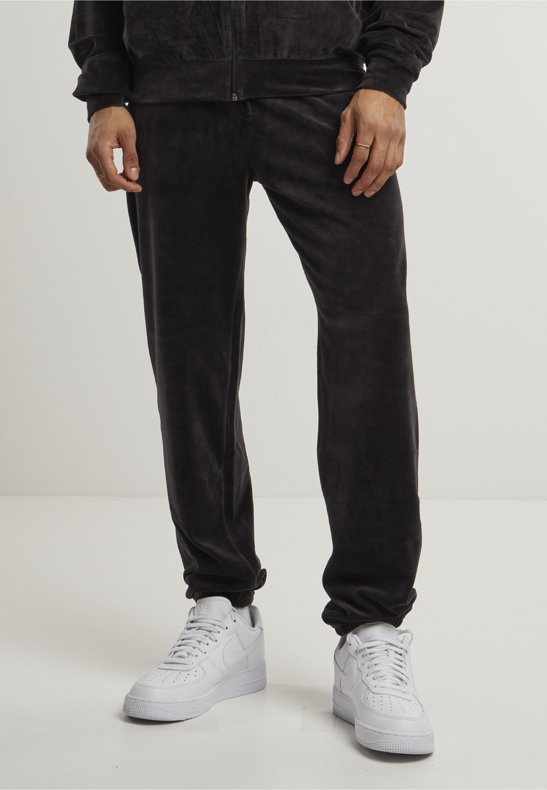 URBAN CLASSICS Jogginghose »Urban Classics Velvet Trackpants«