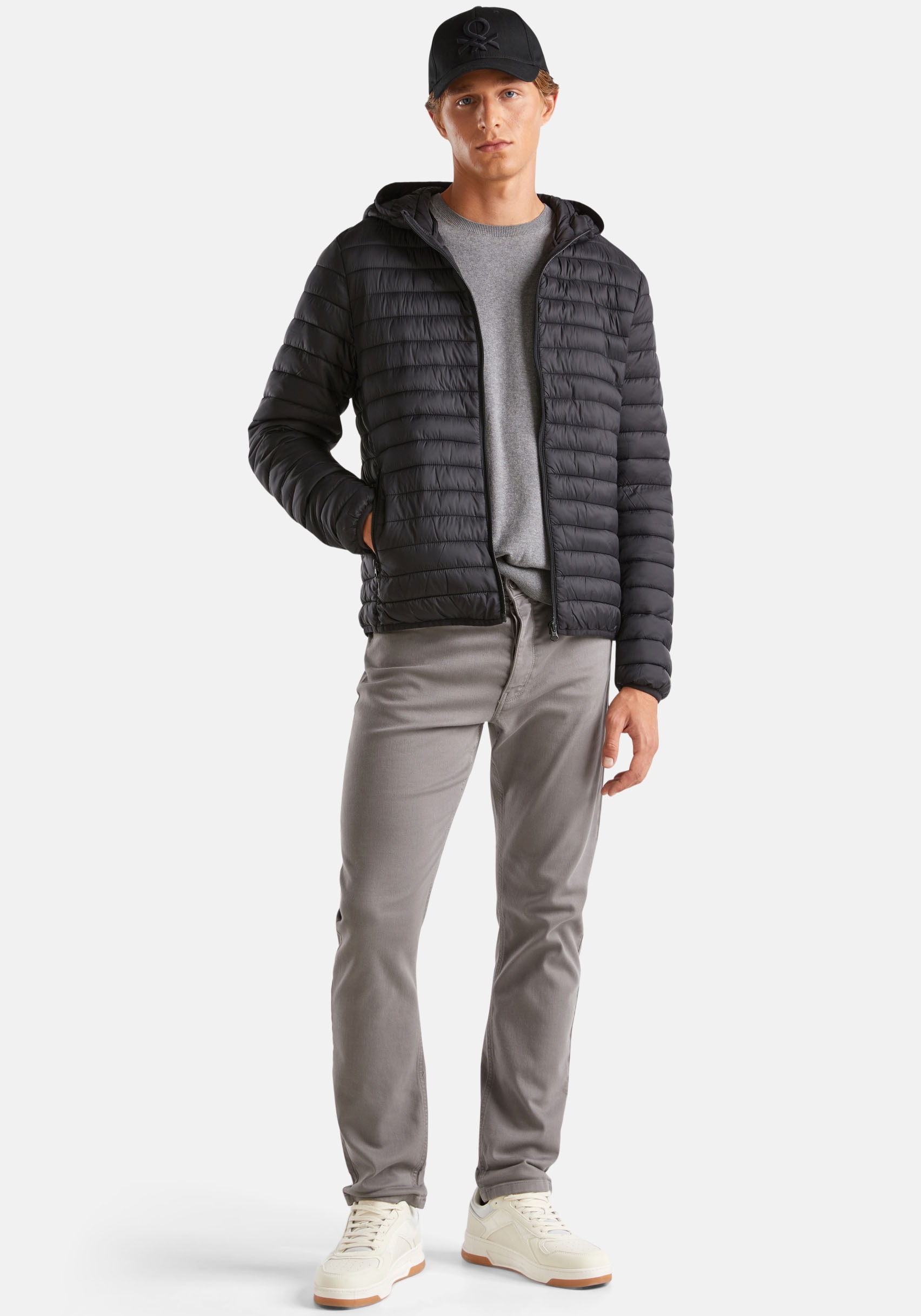 United Colors of Benetton Steppjacke, mit Kapuze, mit seitlichen Zipper-Taschen