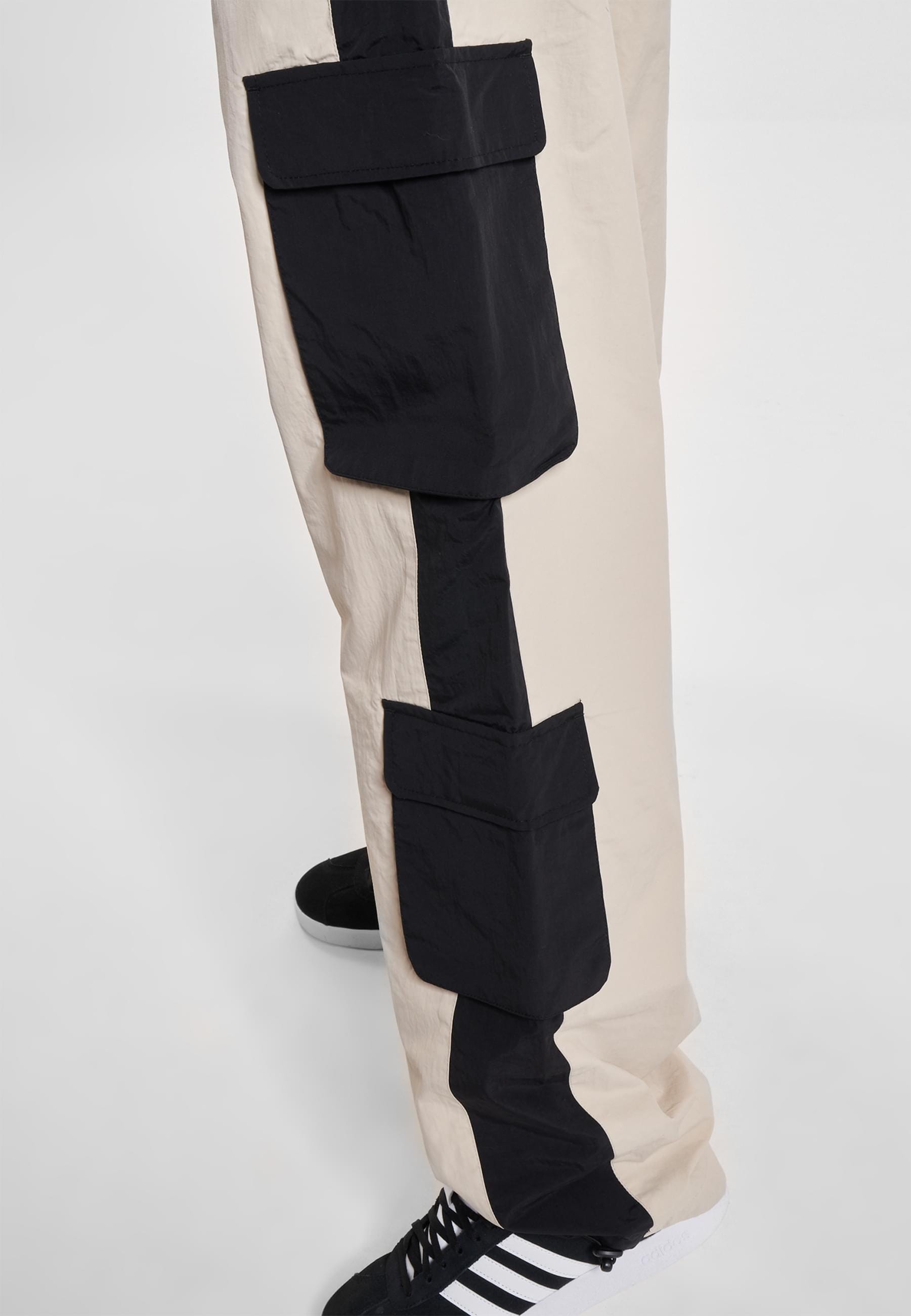 Fubu Cargohose »Fubu Herren FM233-004-1 FUBU Corporate Cargotrack Pants«, (1 tlg.)