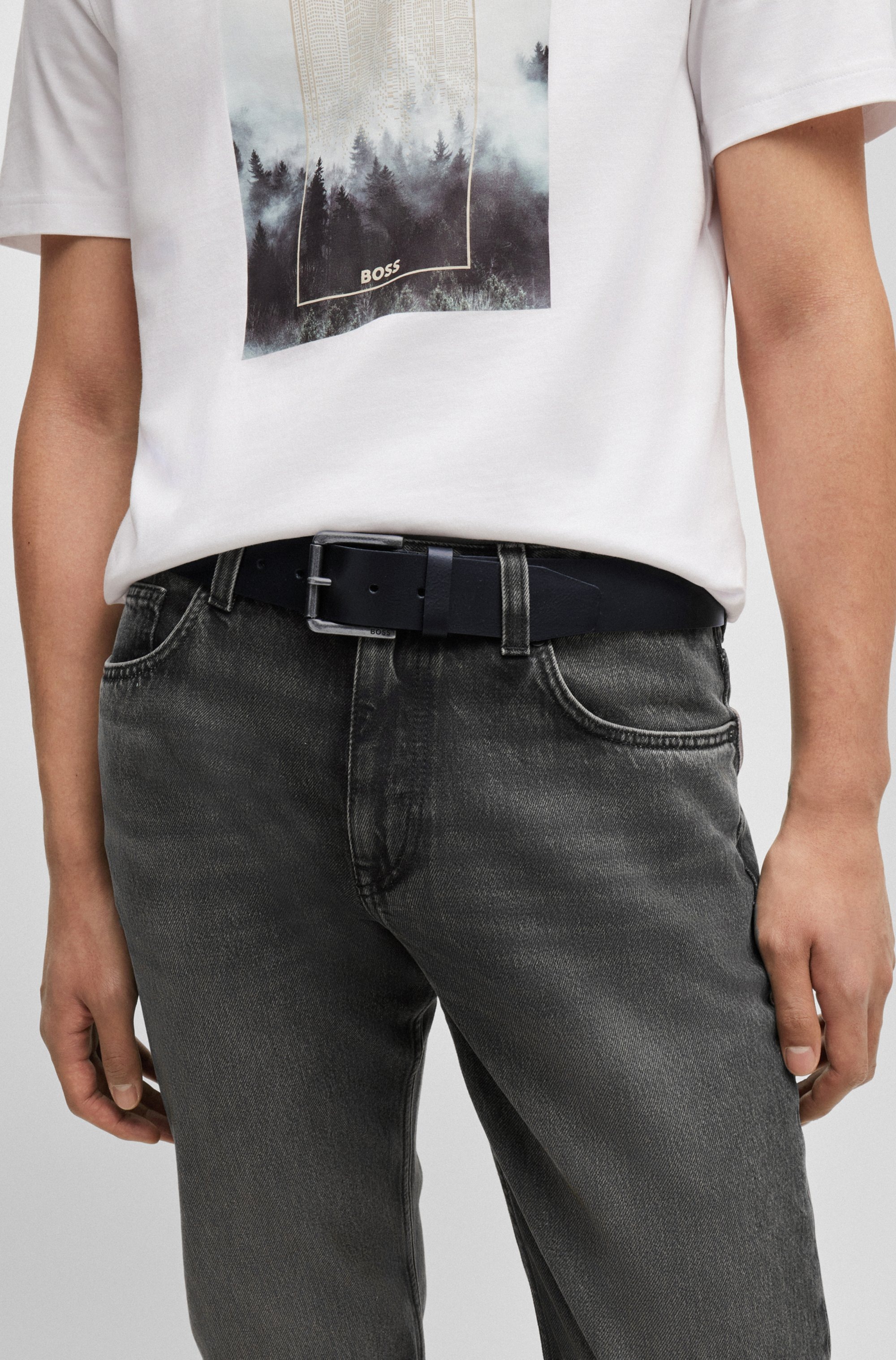 BOSS Ledergürtel »Joris Sz40«, mit Logo auf der Dornschließe