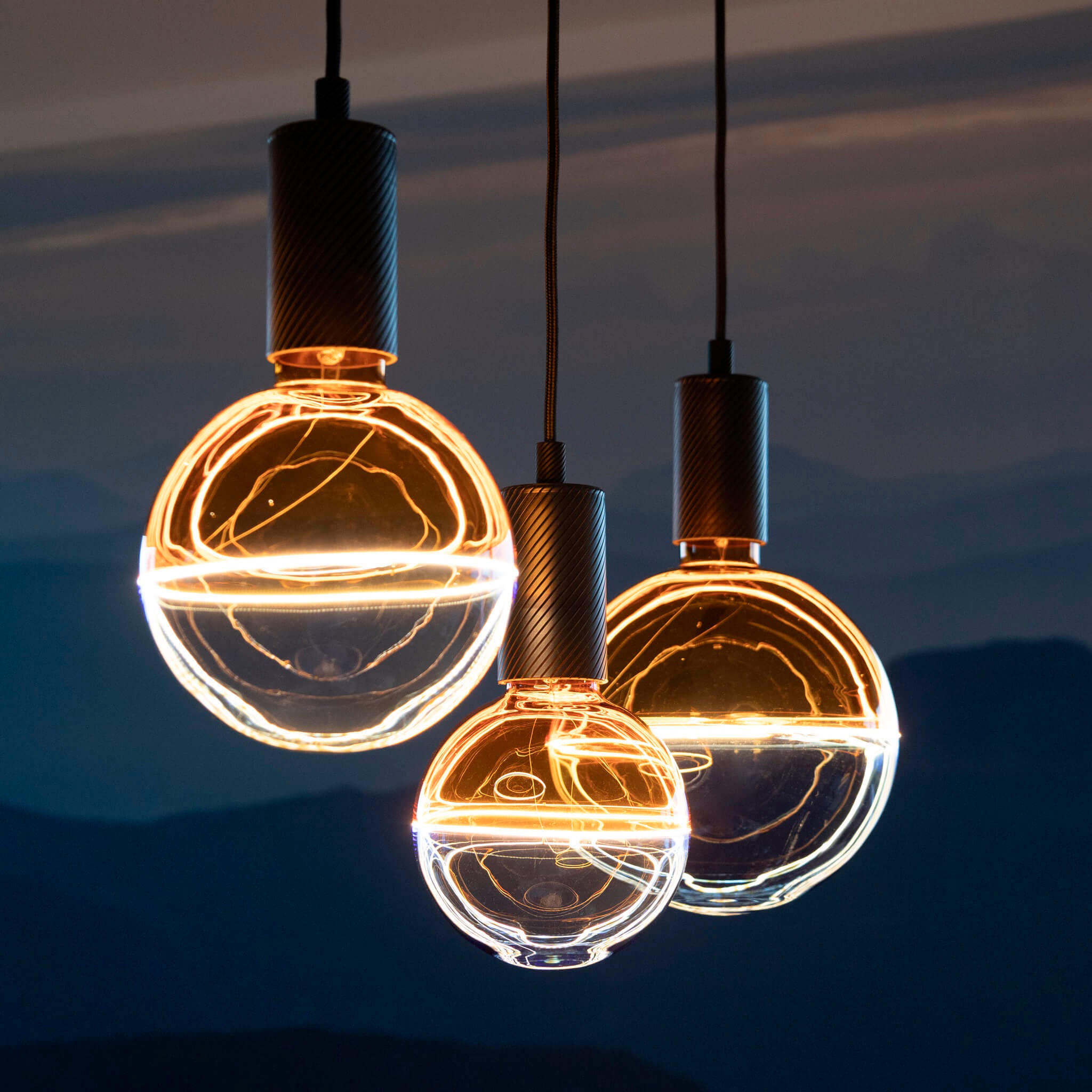 SEGULA LED-Leuchtmittel »LED Illusion Globe 127 2tones amber blue«, E27, 1 St., Extra-Warmweiß, 2-farbiges Glas