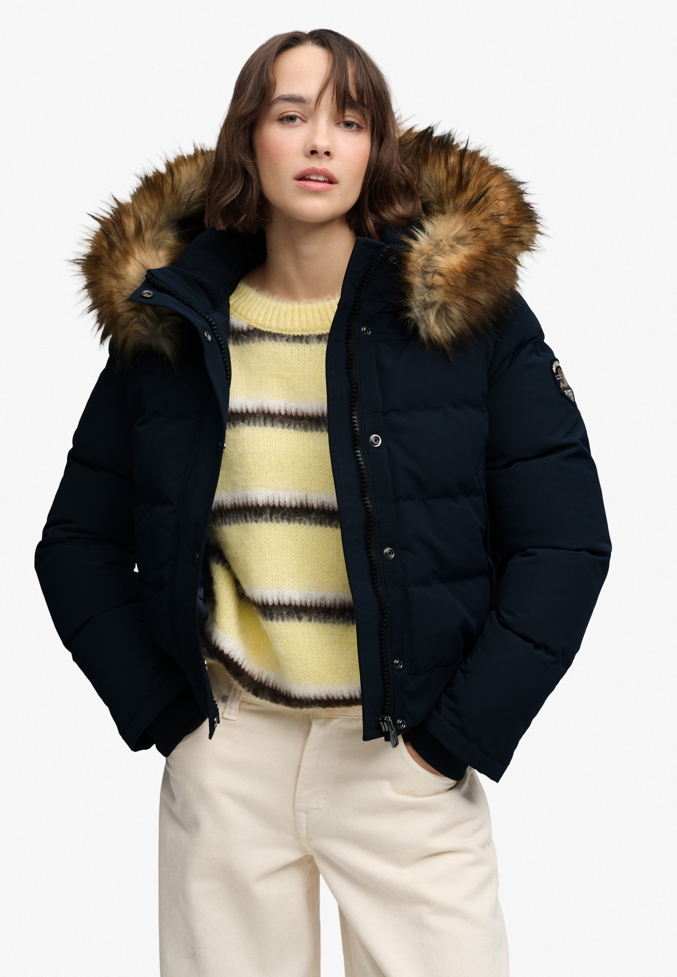 Superdry Steppjacke »EVEREST HOODED BOMBER JKT« mit Kapuze Kunstfaser, slim fit