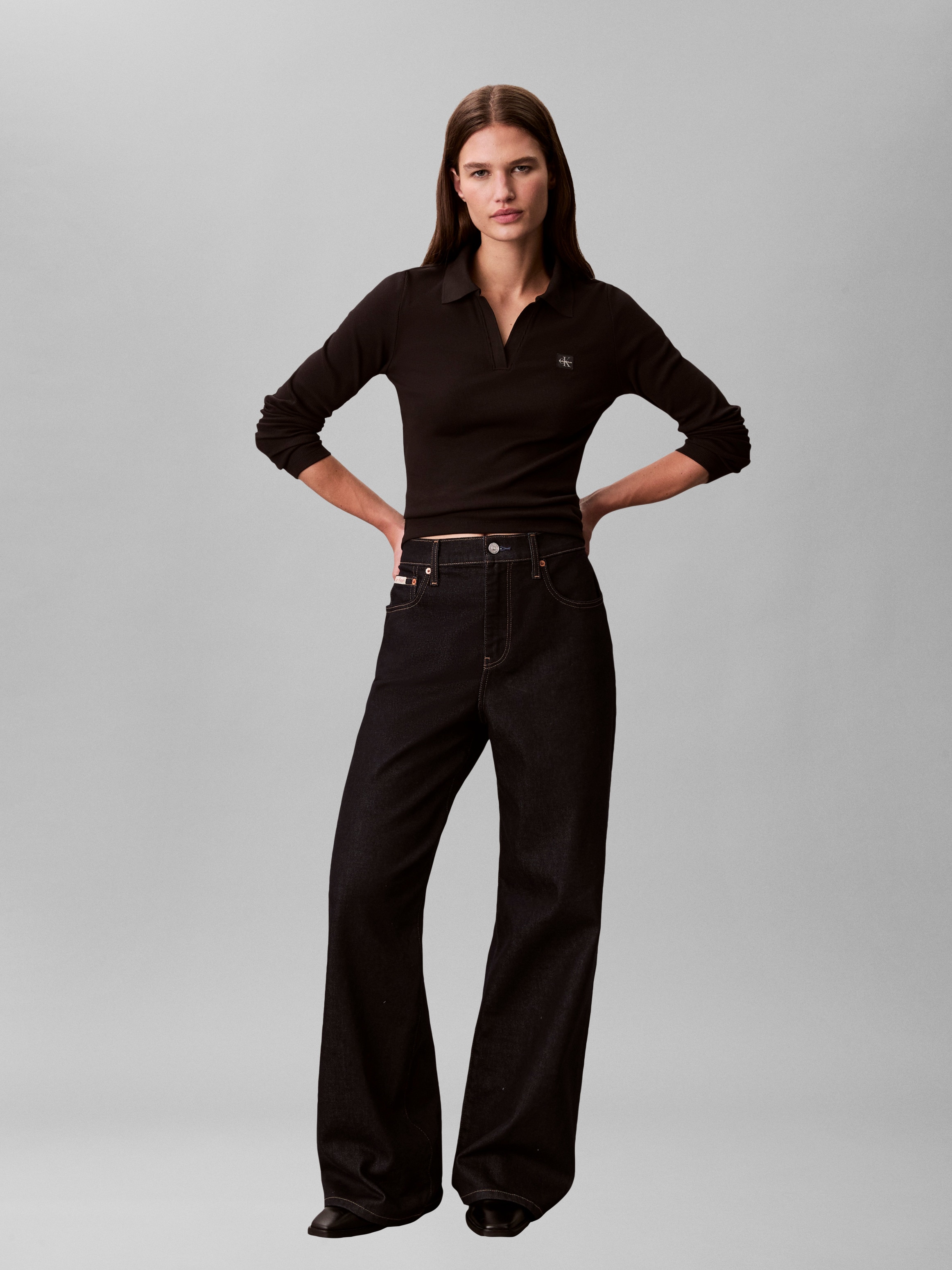 Calvin Klein Jeans Langarmbluse Figurbetonte Passform mit V-Ausschnitt