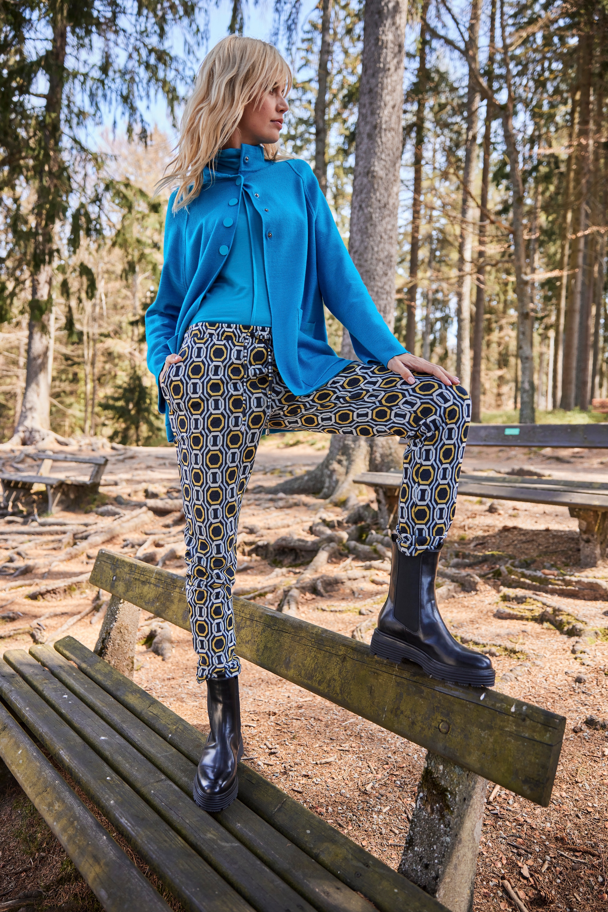Aniston SELECTED Muster | grafischem für - BAUR NEUE Schlupfhose, KOLLEKTION mit kaufen