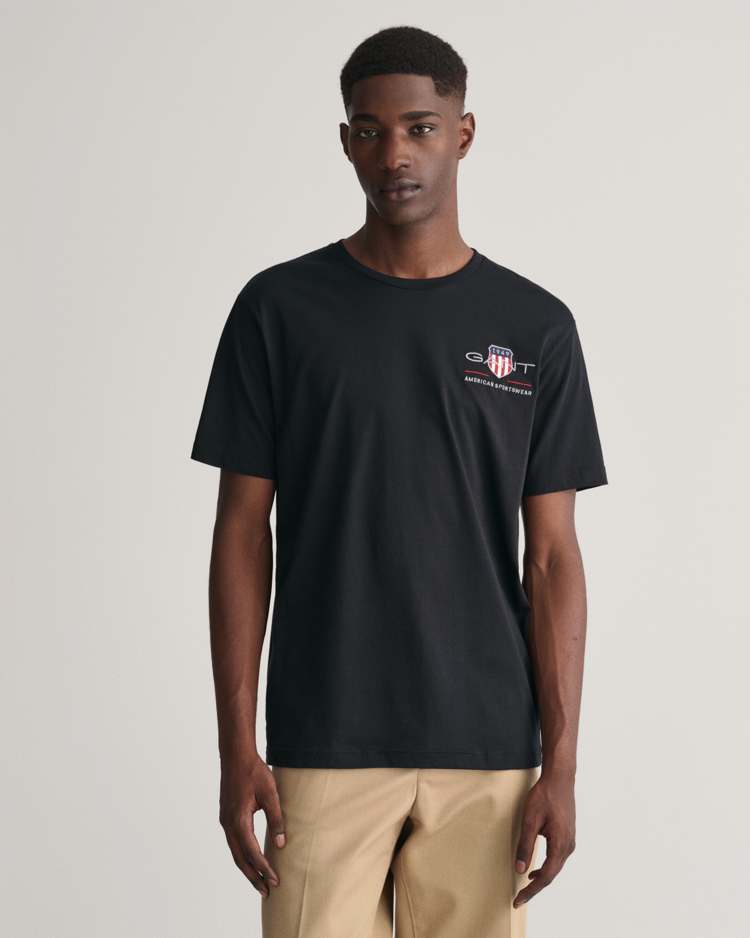 Gant T-Shirt "REG ARCHIVE SHIELD EMB SS T-SHIRT", von dem Archiv aus den 19 günstig online kaufen