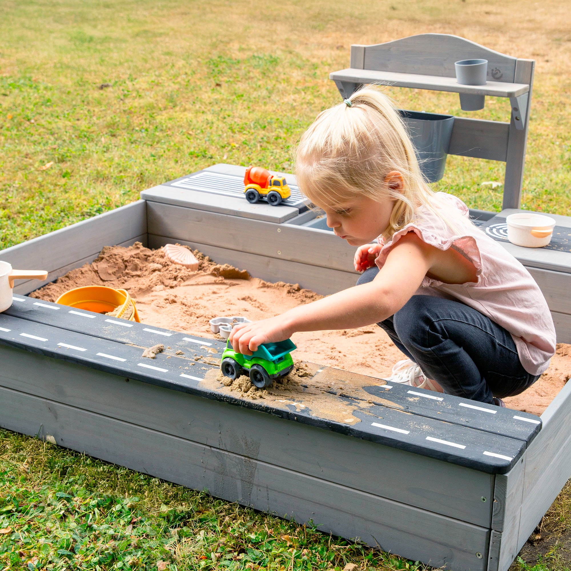 roba® Sandkasten »117 x 118 x 54 cm, mit Matschküche, grau«, FSC® - schützt Wald