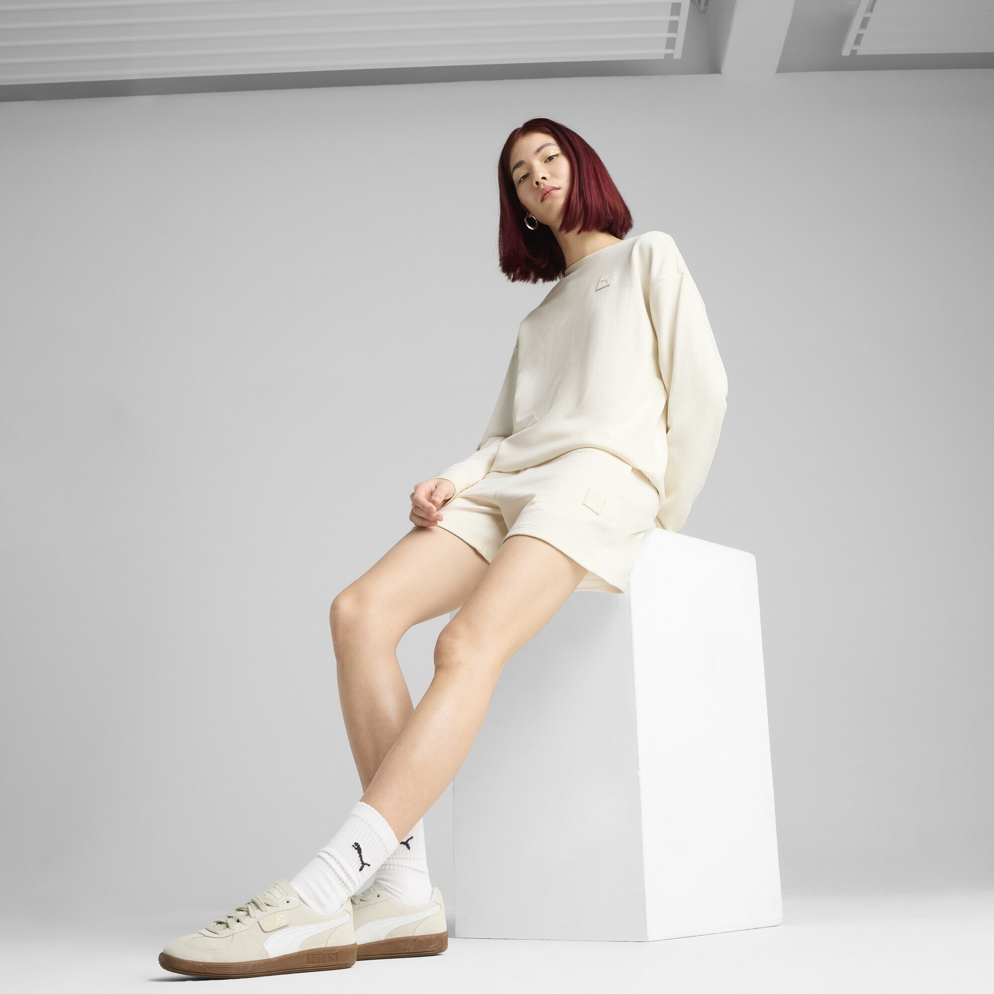 PUMA Sporthose »ESS ELEVATED 5" Shorts mit mittelhohem Bund Damen«