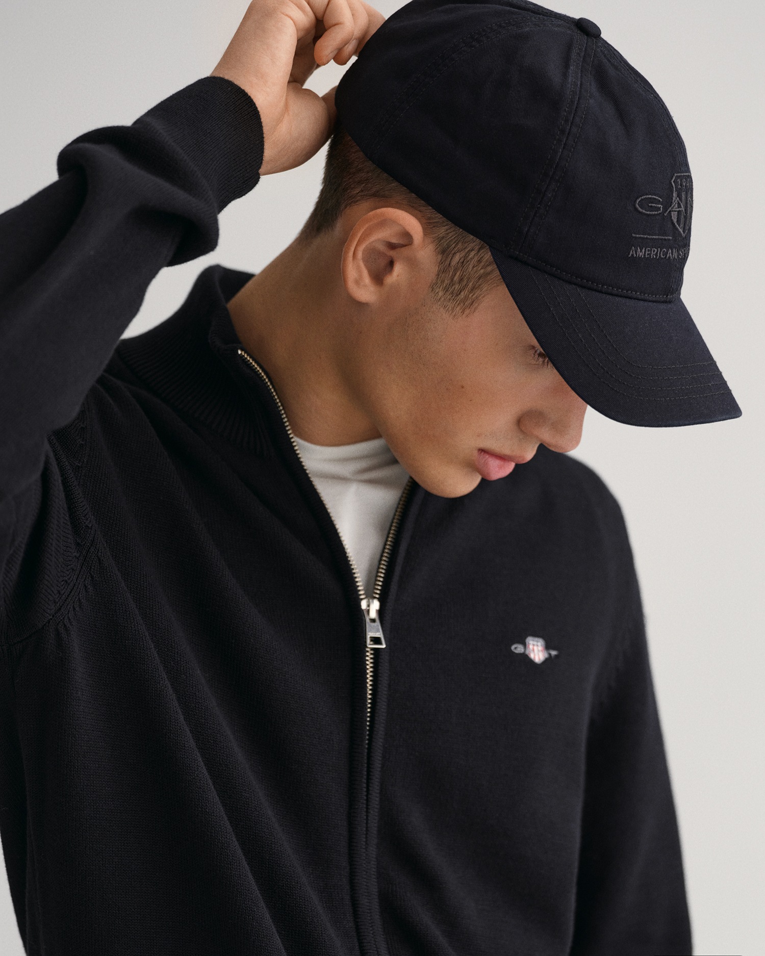 Gant Cardigan »CASUAL COTTON ZIP CARDIGAN«, Mit Rippbündchen an Stehkragen, Ärmeln und Saum