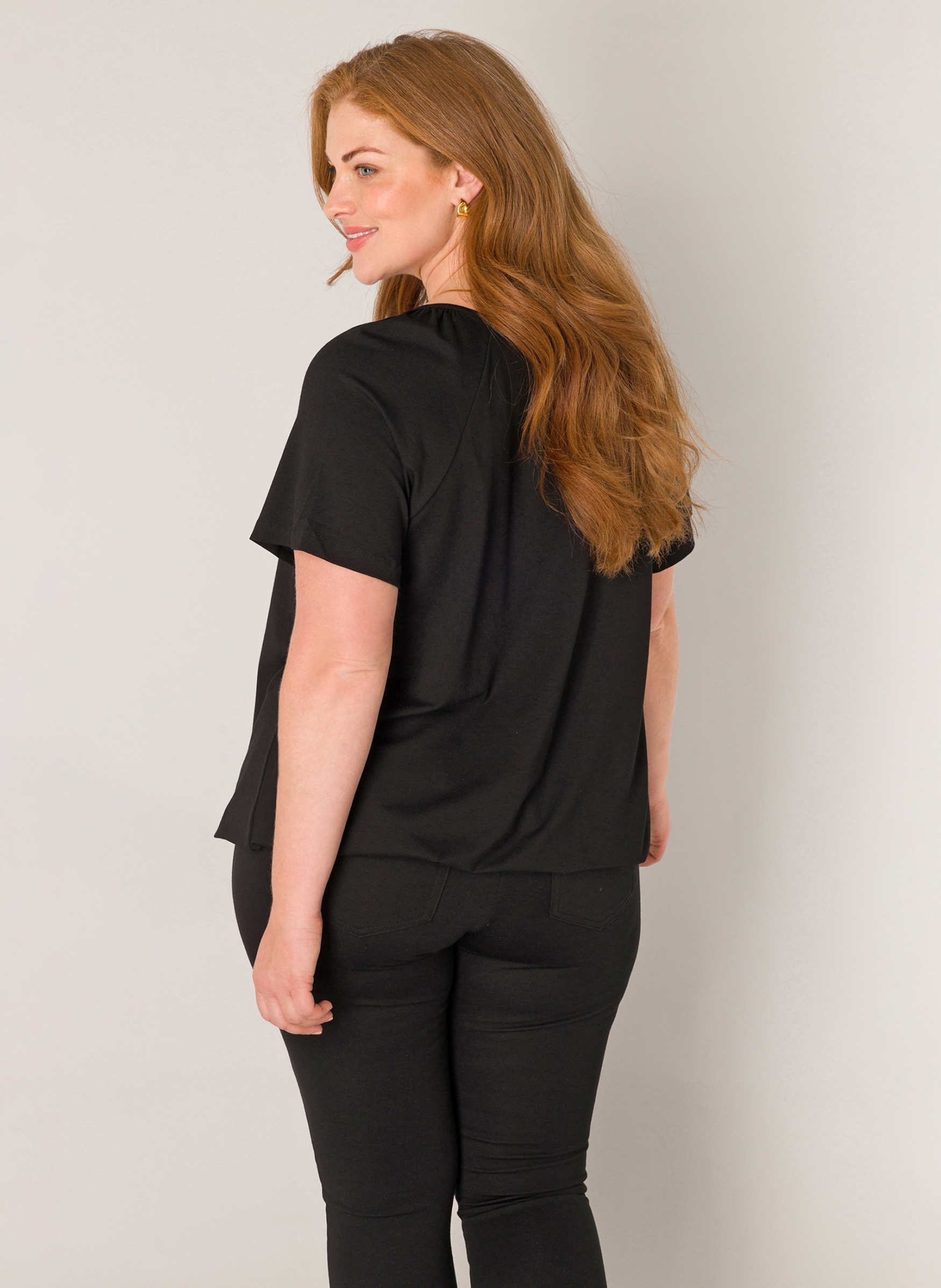 Base Level Curvy Ballonshirt "Yoni" mit gerafftem Rundhalsausschnitt günstig online kaufen